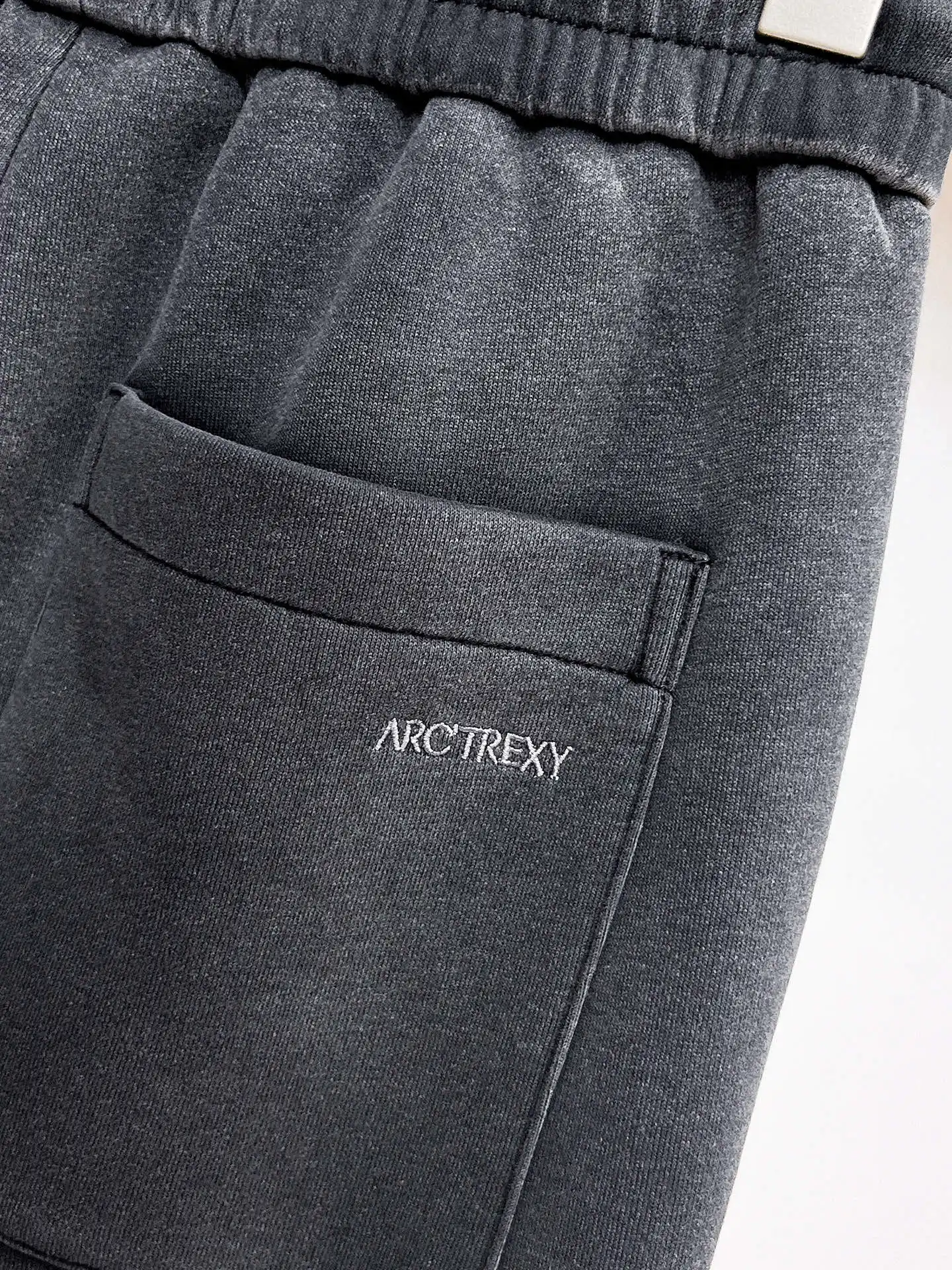 Logo-Embroidered Cotton-Blend Sweatpants D29015039 — view 8