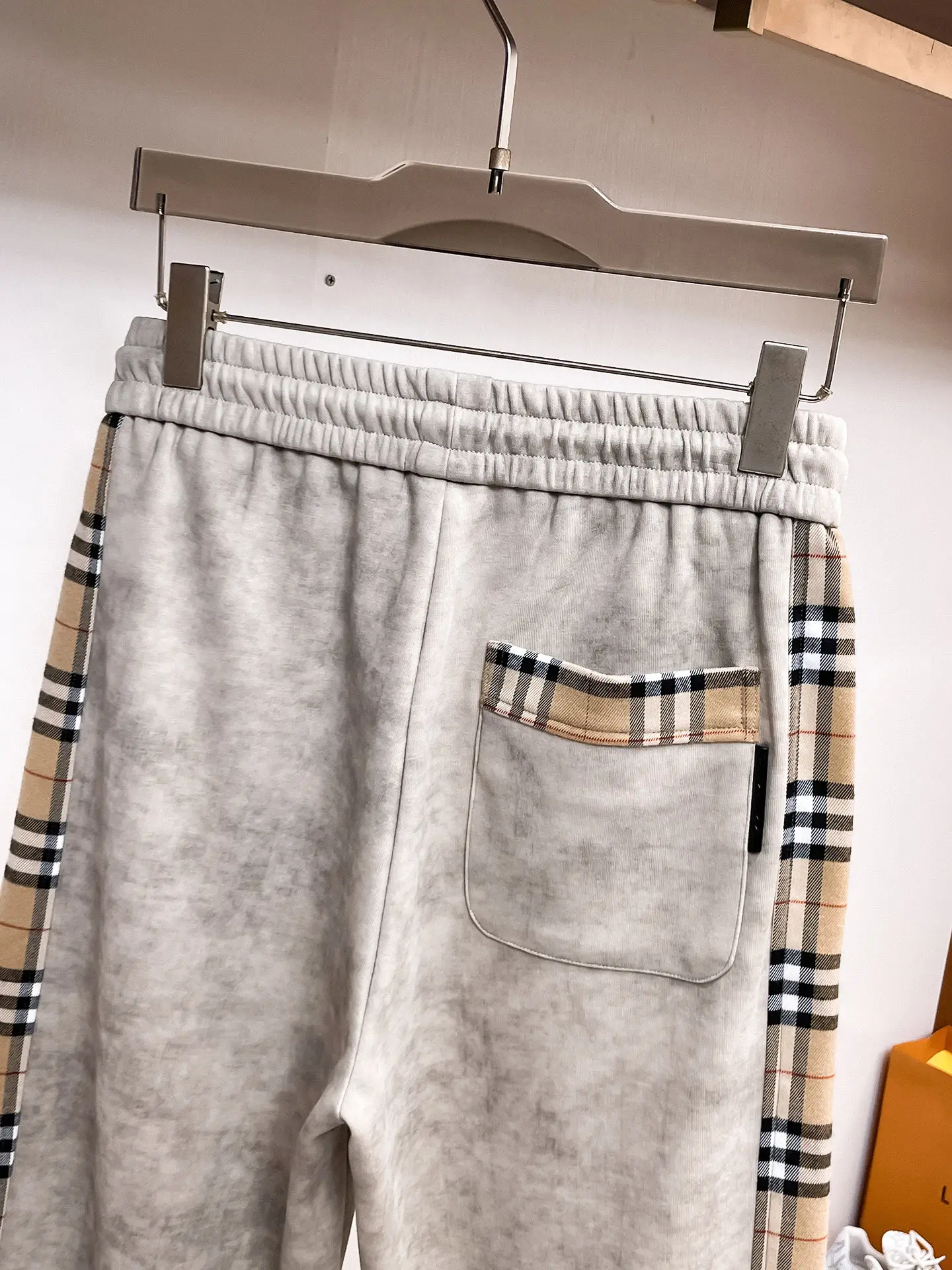 Check-Panel Logo Sweatpants D29015053 — view 8