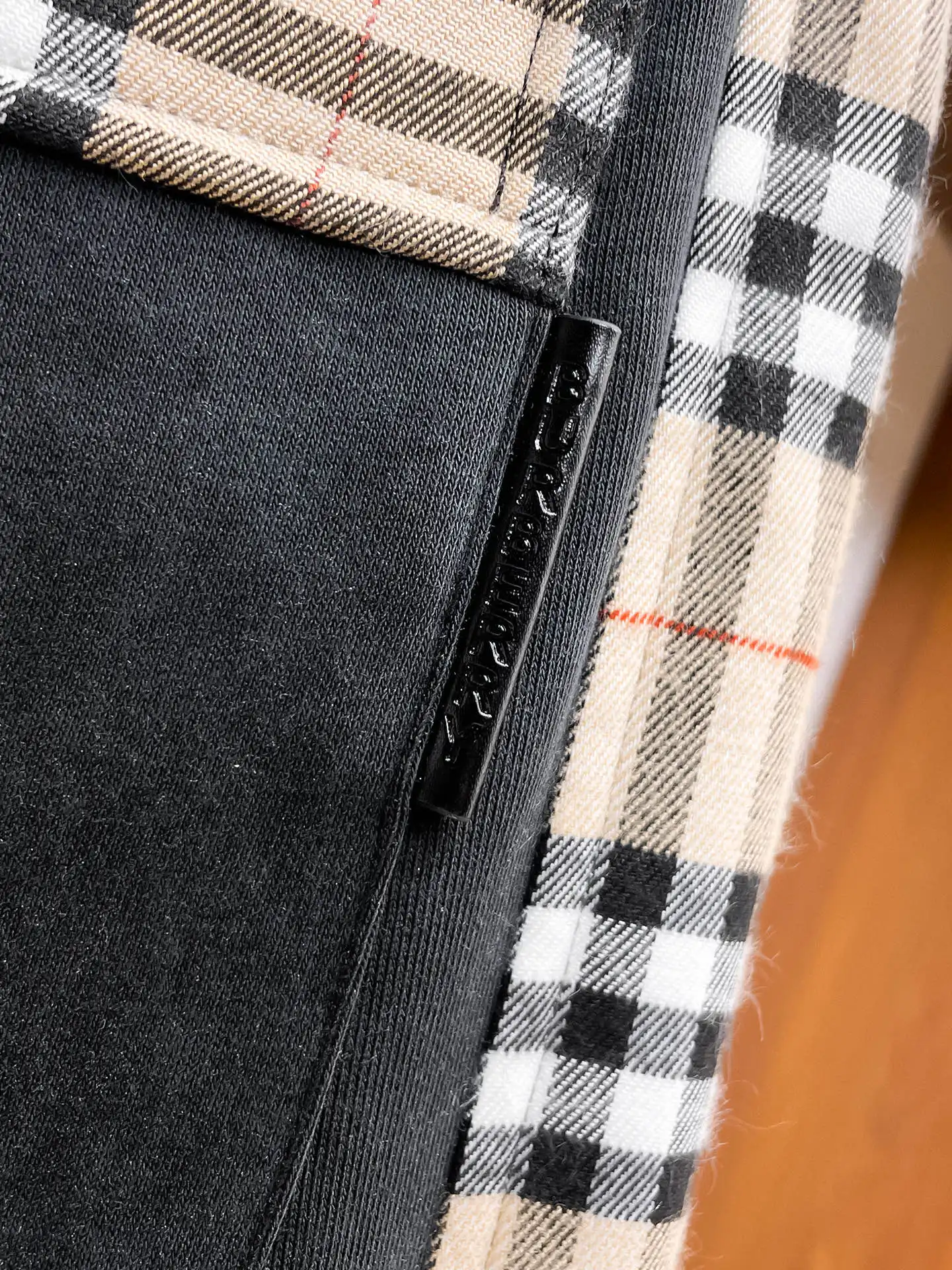 Check-Trimmed Cotton-Blend Sweatpants D29015054 — view 9