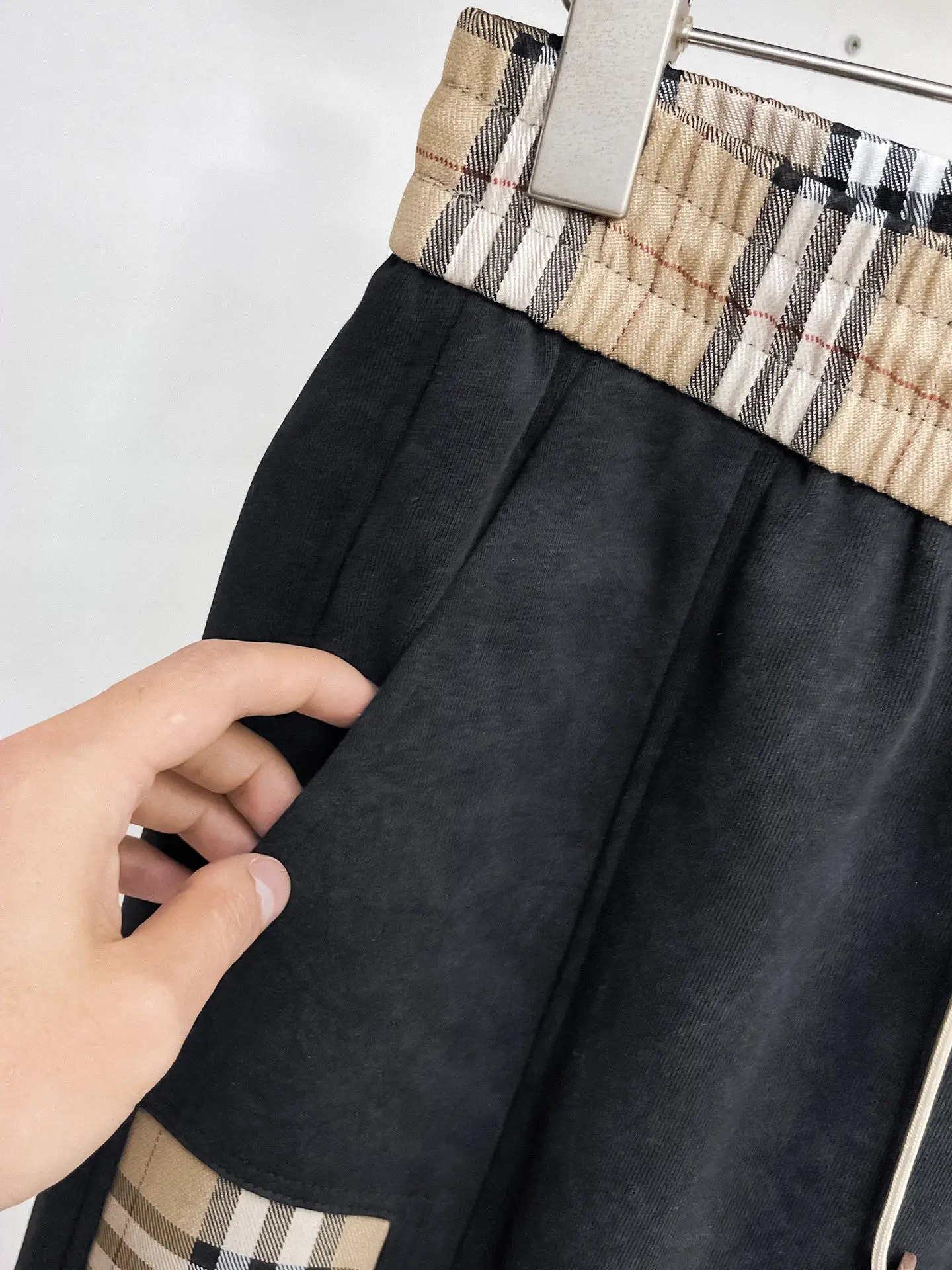 Check-Panelled Drawstring Sweatpants D29014998 — view 4