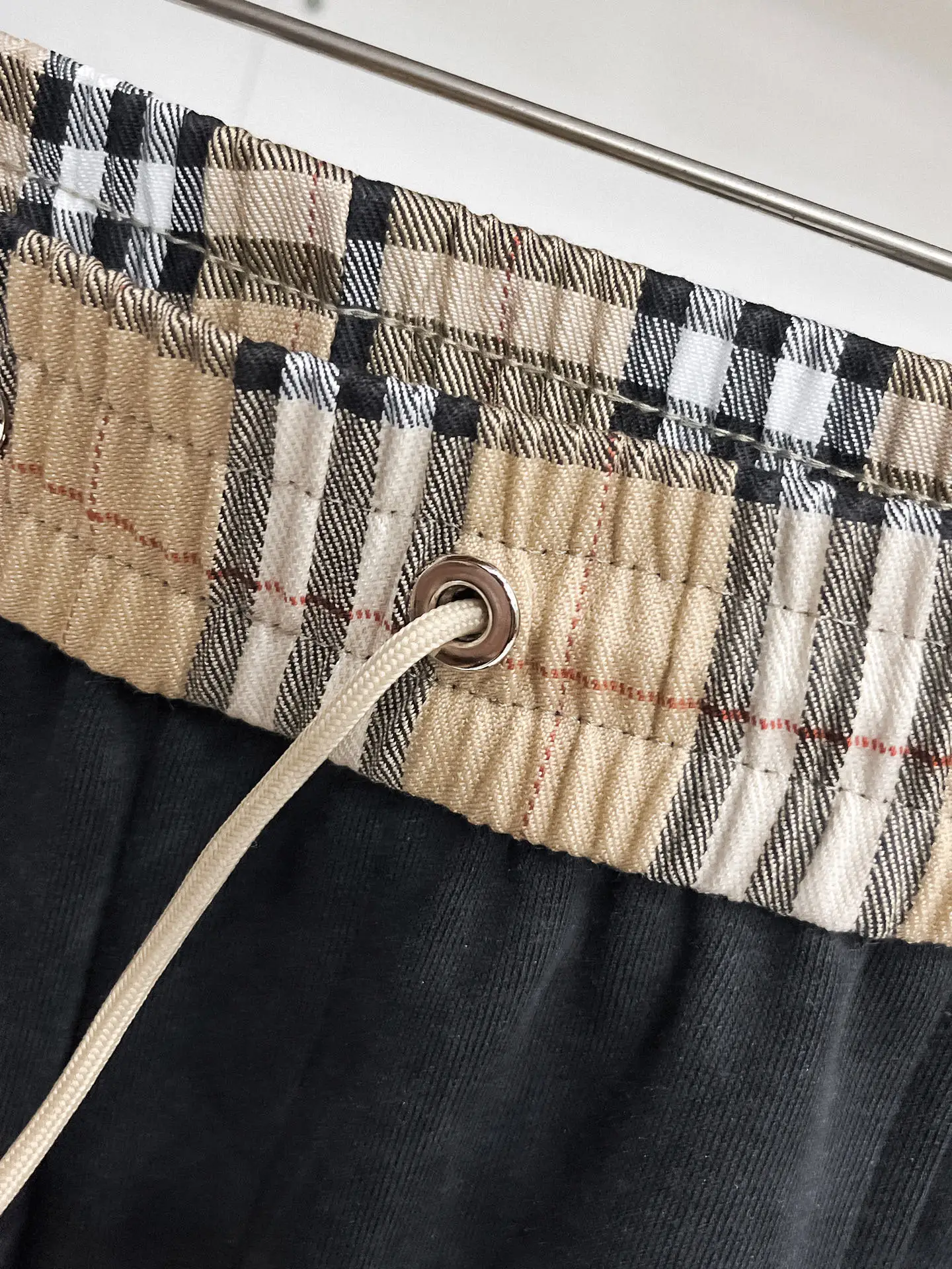 Check-Panelled Drawstring Sweatpants D29014998 — view 5