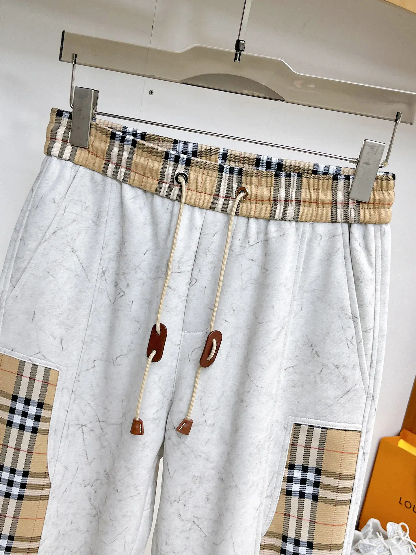 Check-Panel Drawstring Sweatpants D29014997 — view 3