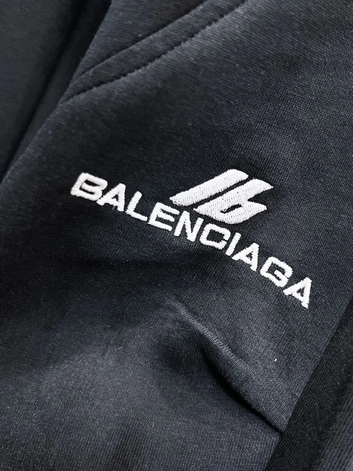 Logo-Embroidered Wide-Leg Sweatpants D29014907 — view 6