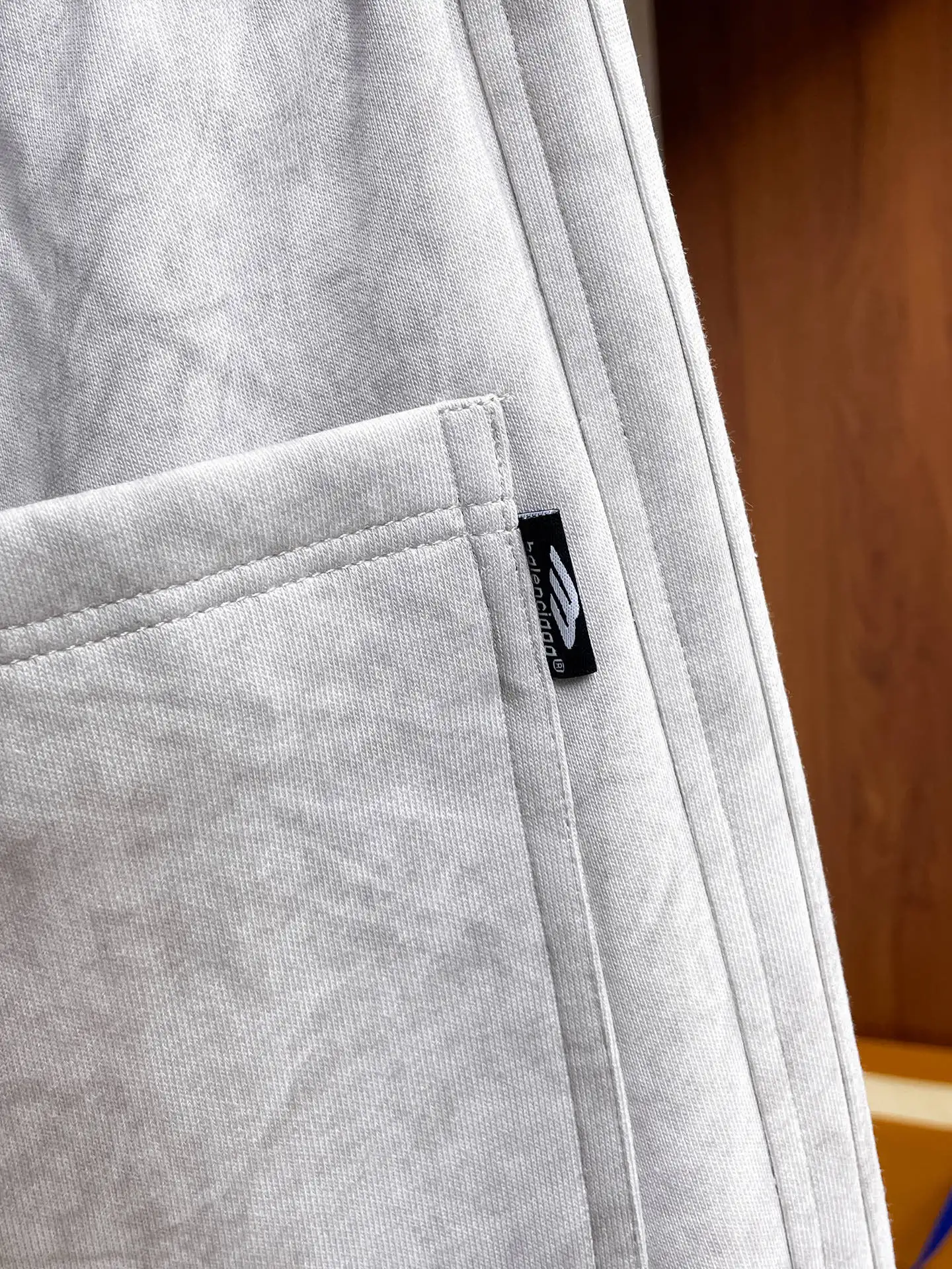Logo-Patch Straight-Leg Sweatpants D29015055 — view 9