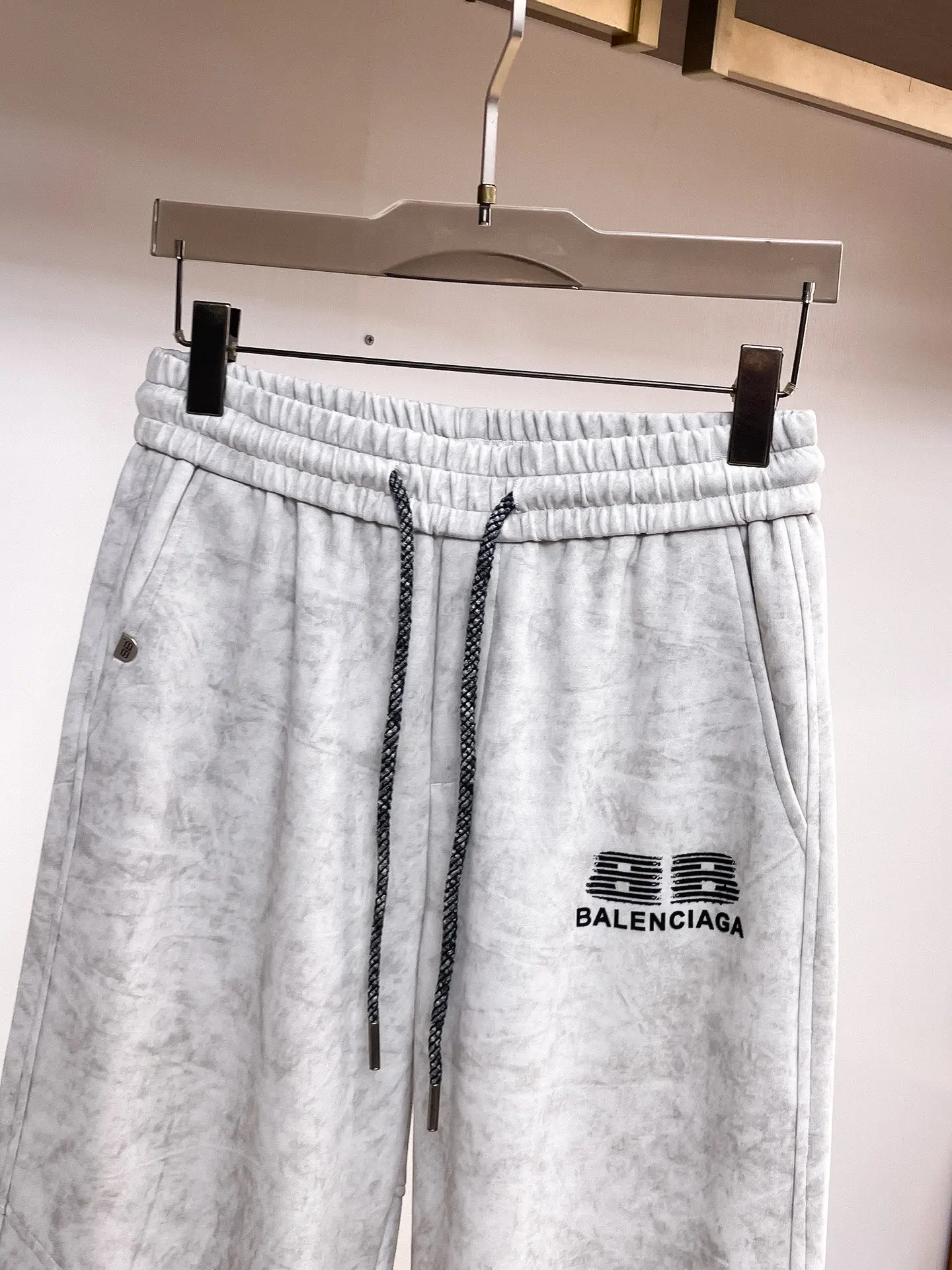 Logo-Print Acid-Wash Sweatpants D29014885 — view 3