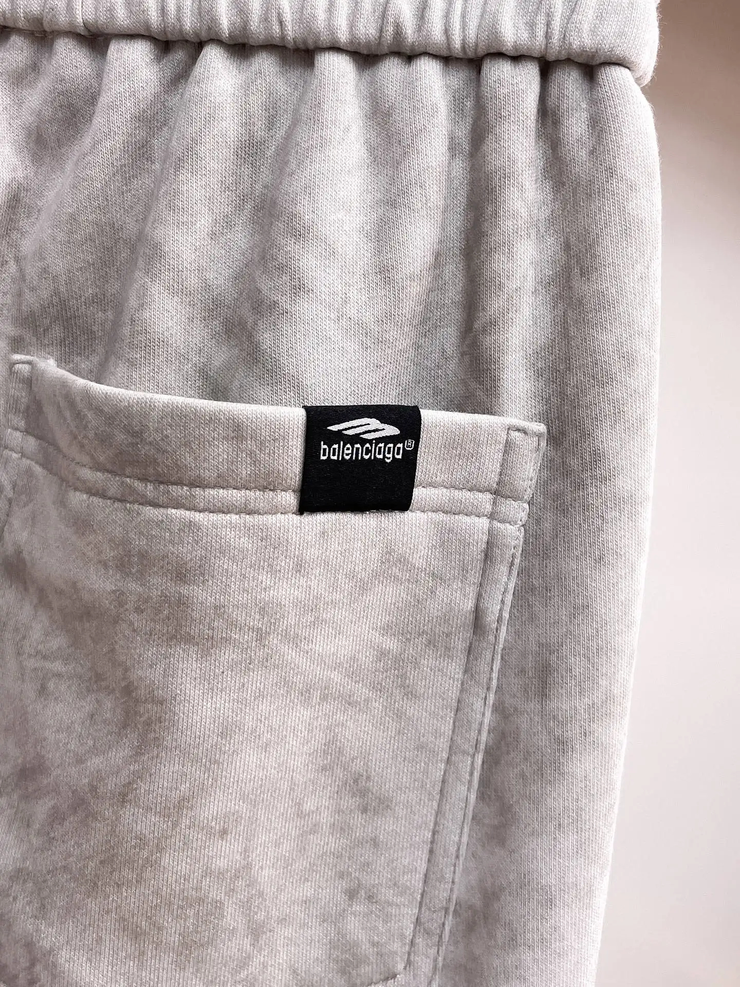 Logo-Print Acid-Wash Sweatpants D29014885 — view 10
