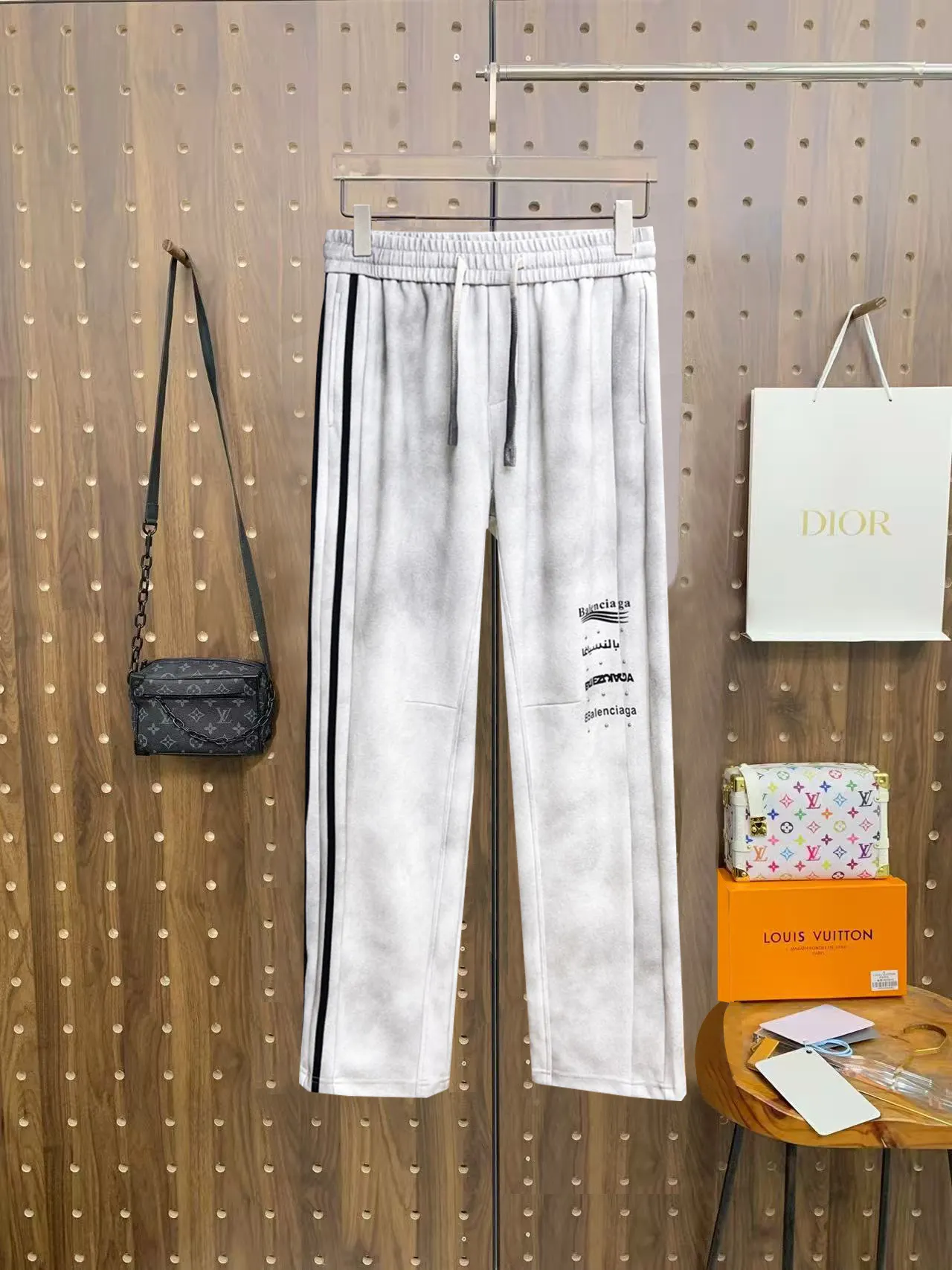 Logo-Print Side-Stripe Sweatpants D29014913