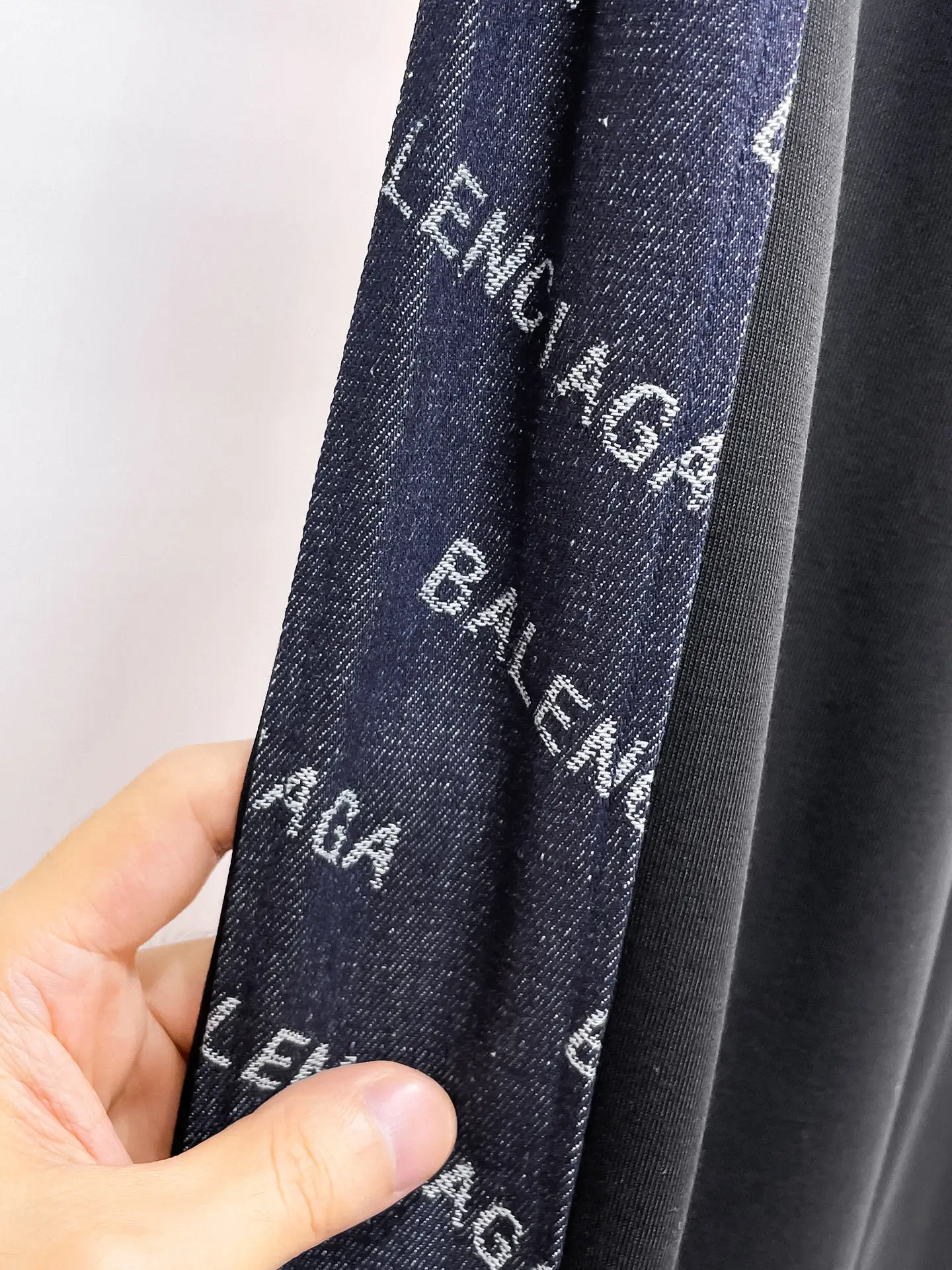 Logo-Print Side-Stripe Sweatpants D29014892 — view 7