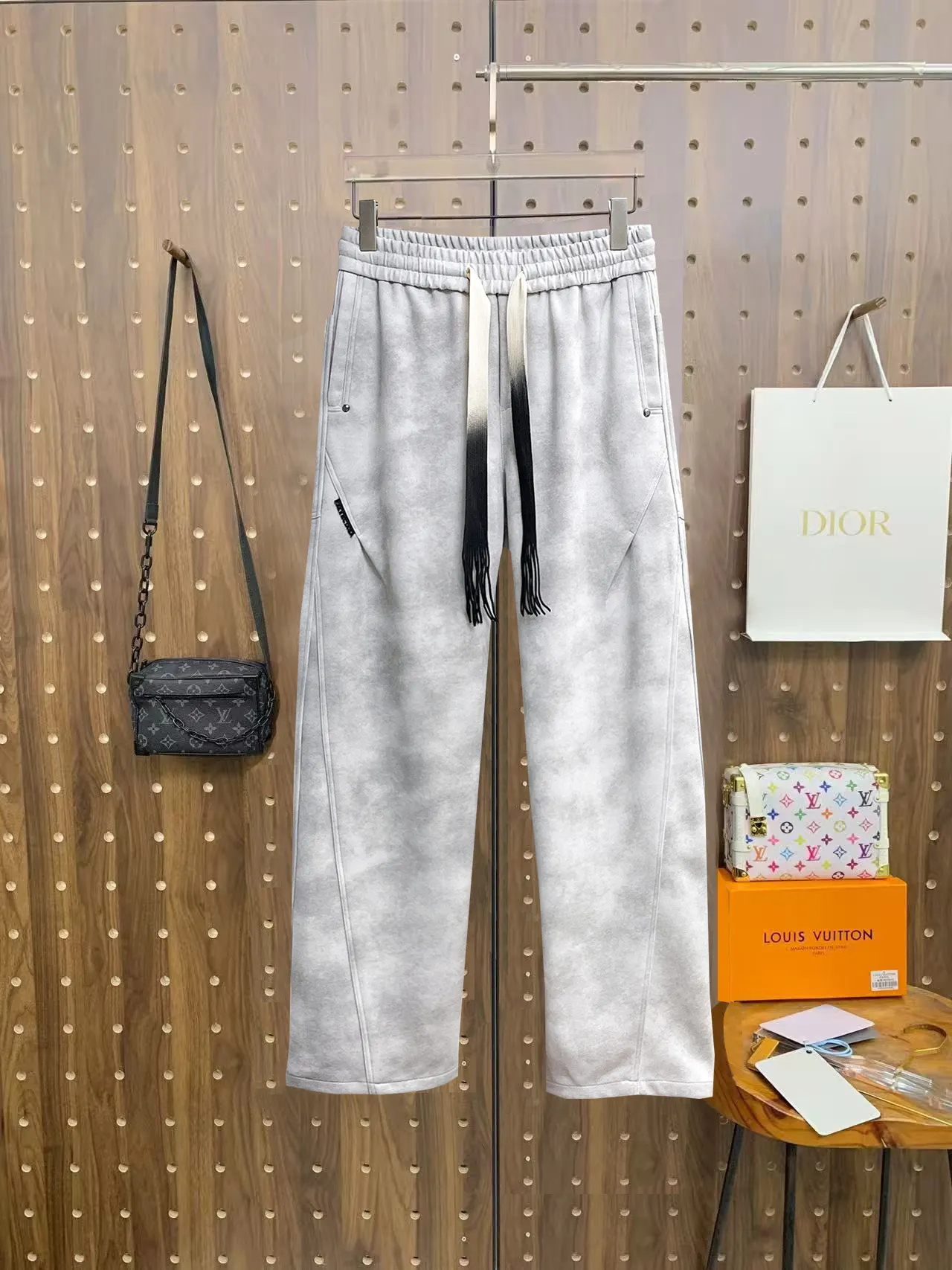Logo-Appliquéd Acid-Wash Sweatpants D29014918