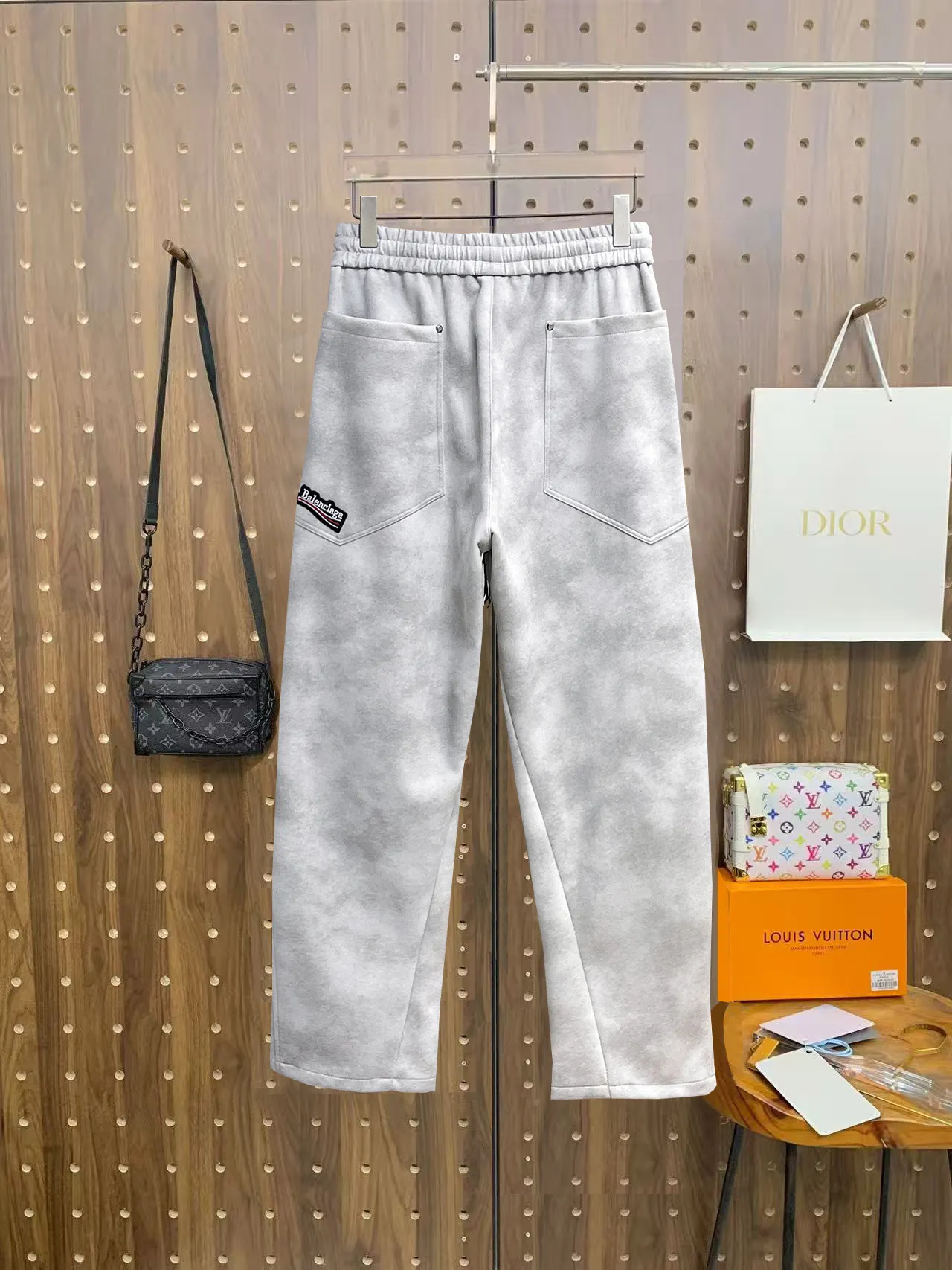 Logo-Appliquéd Acid-Wash Sweatpants D29014918 — view 2
