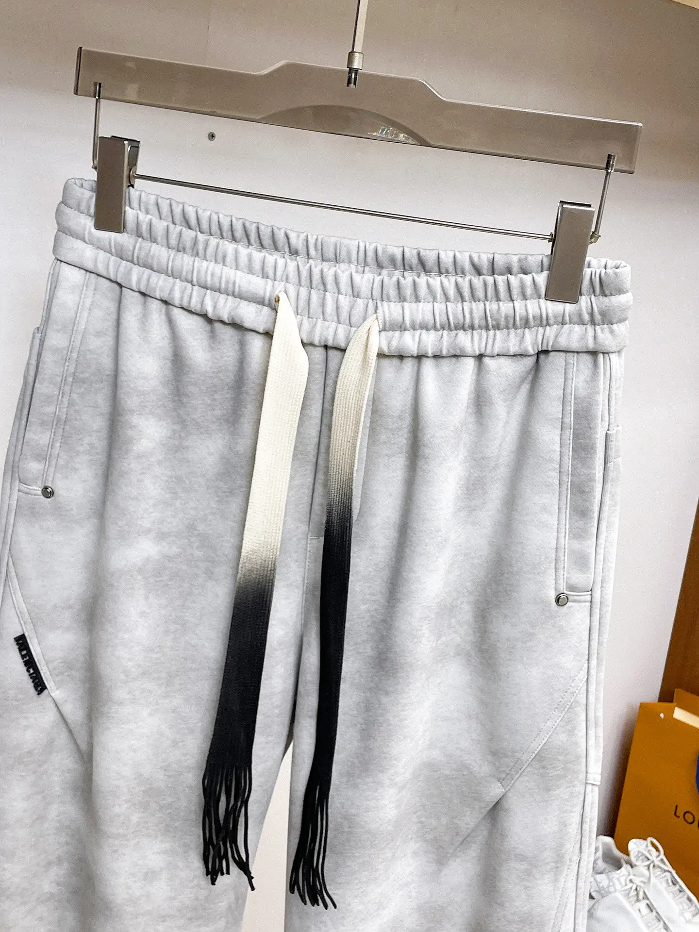 Logo-Appliquéd Acid-Wash Sweatpants D29014918 — view 3