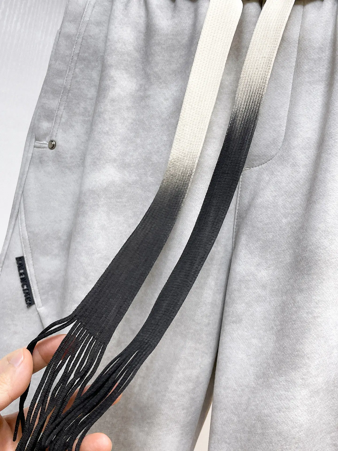 Logo-Appliquéd Acid-Wash Sweatpants D29014918 — view 7