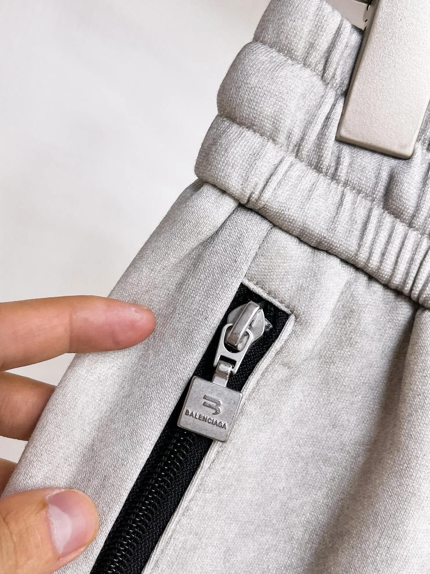 Logo-Print Straight-Leg Sweatpants D29014916 — view 6