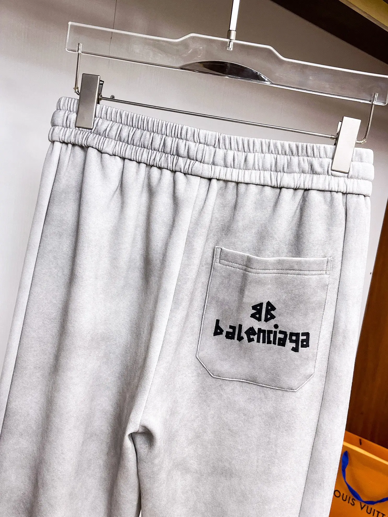 Logo-Print Straight-Leg Sweatpants D29014916 — view 8