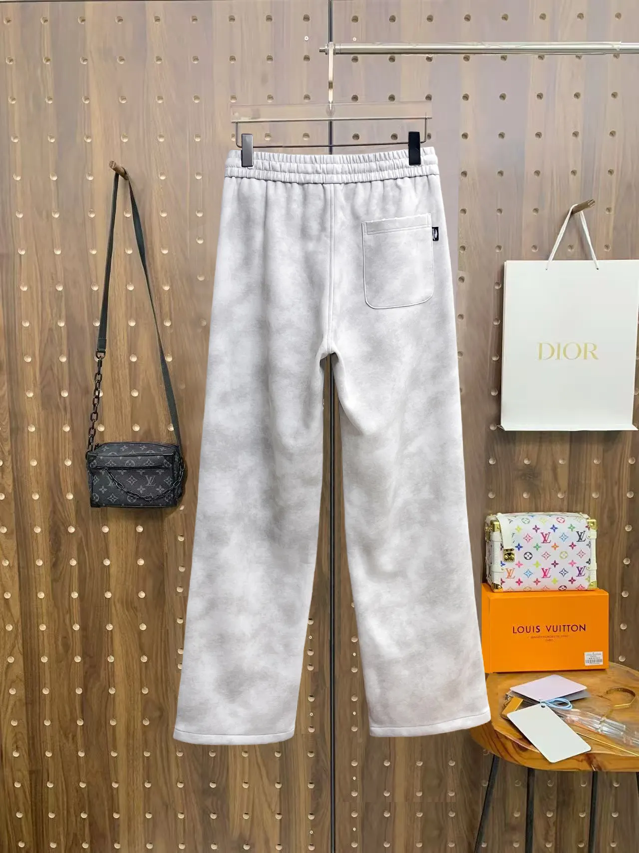 Logo-Embroidered Wide-Leg Sweatpants D29014875 — view 2