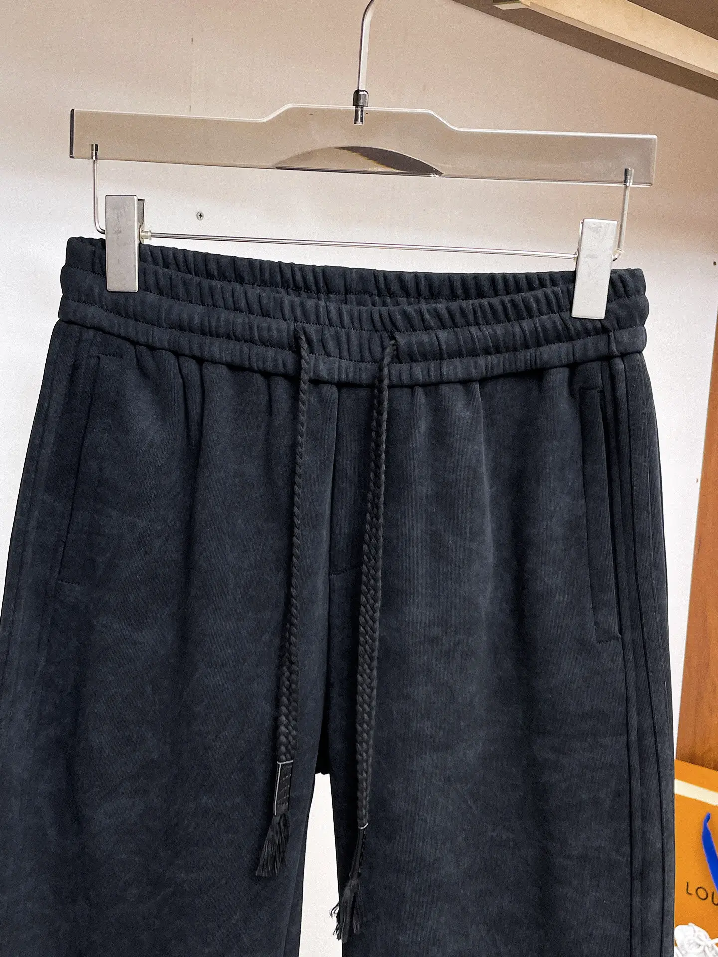 Logo-Patch Straight-Leg Sweatpants D29015056 — view 3