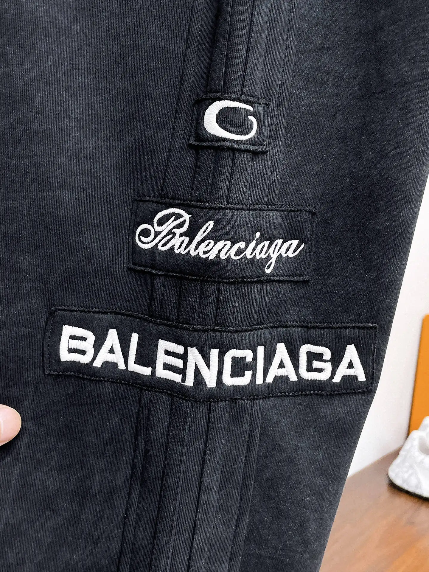 Logo-Patch Straight-Leg Sweatpants D29015056 — view 4