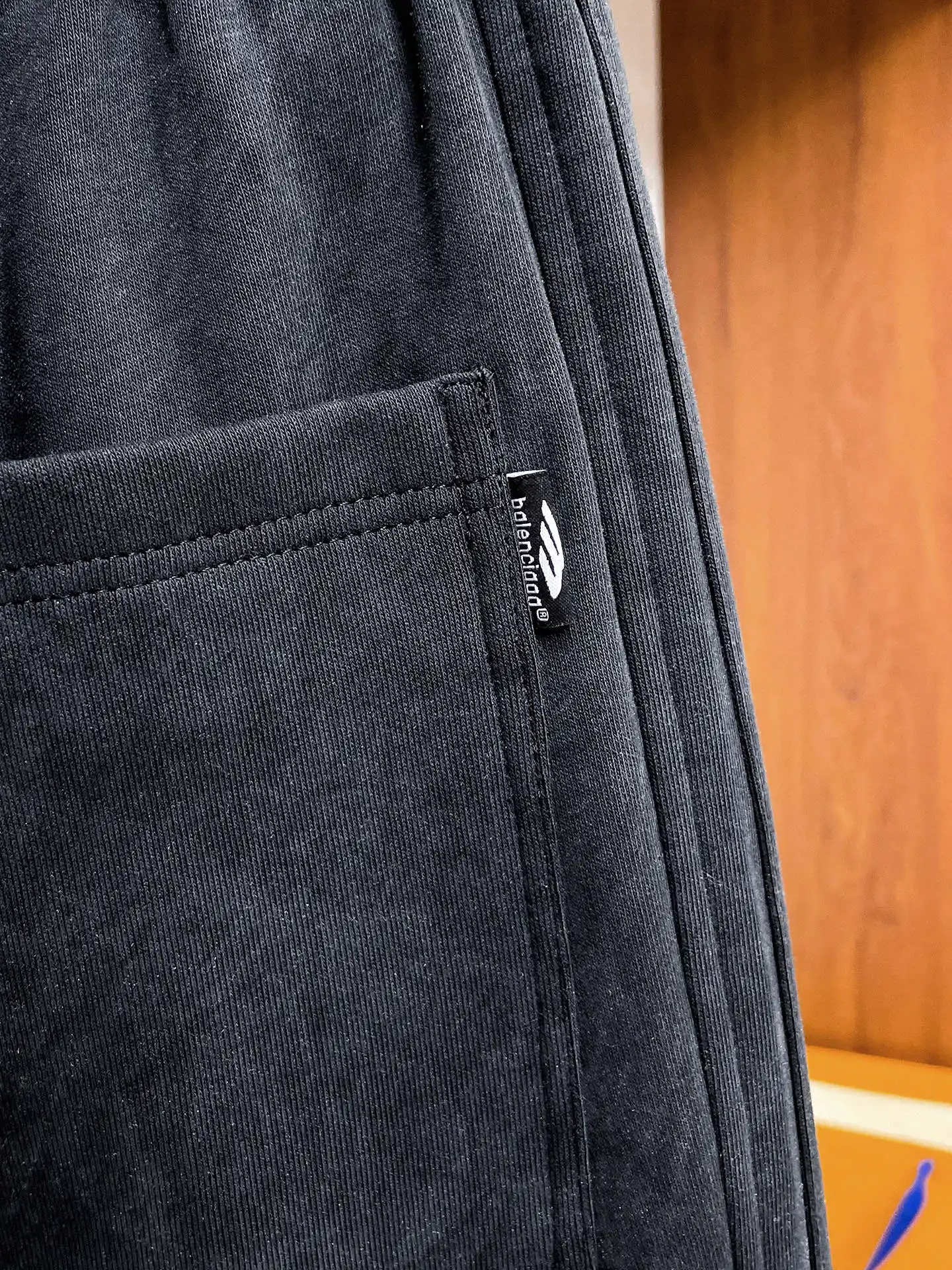 Logo-Patch Straight-Leg Sweatpants D29015056 — view 9