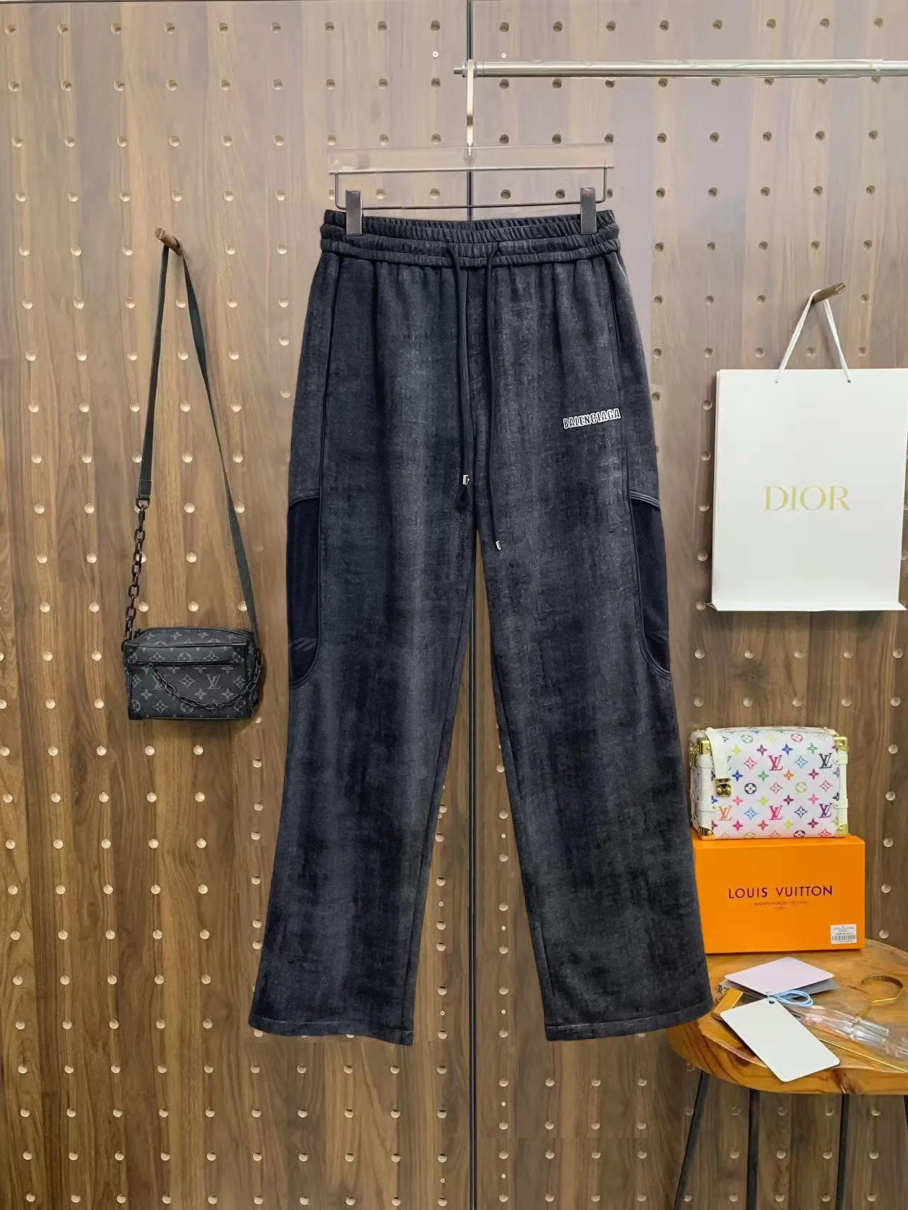 Logo-Print Wide-Leg Sweatpants D29014888