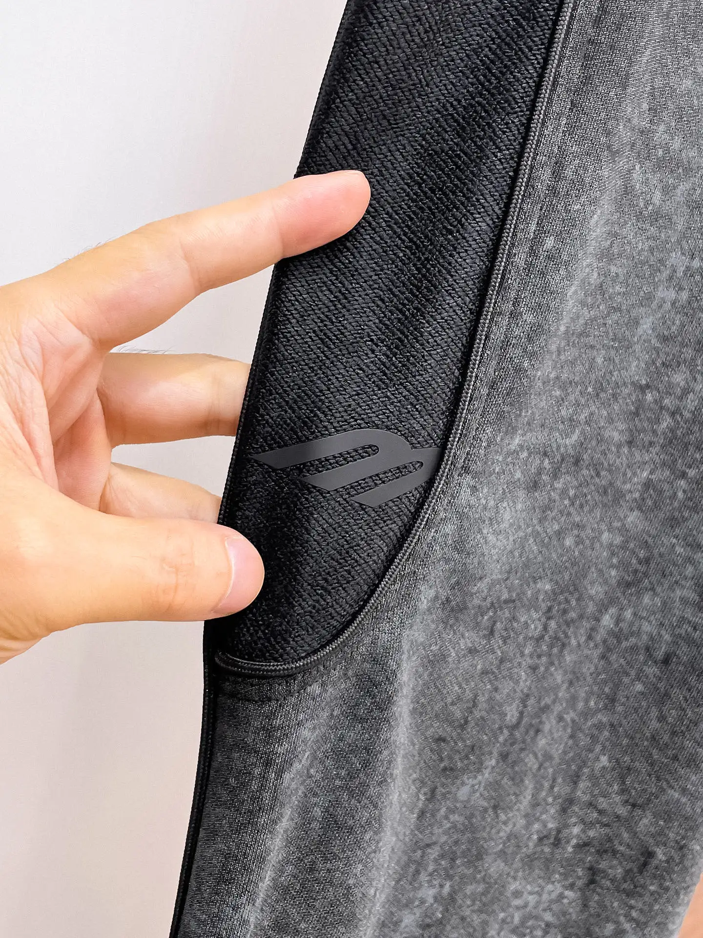 Logo-Print Wide-Leg Sweatpants D29014888 — view 9