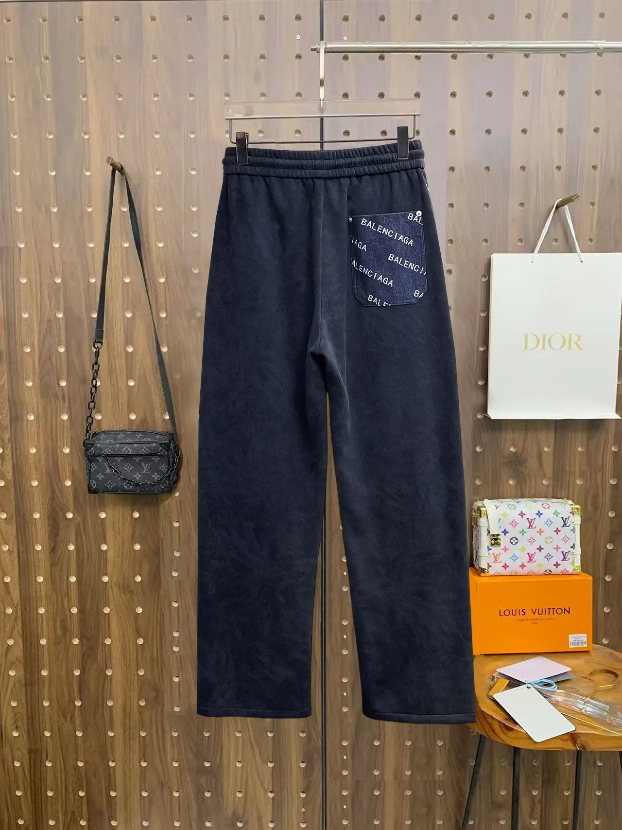 Logo-Print Side-Stripe Sweatpants D29015068 — view 2