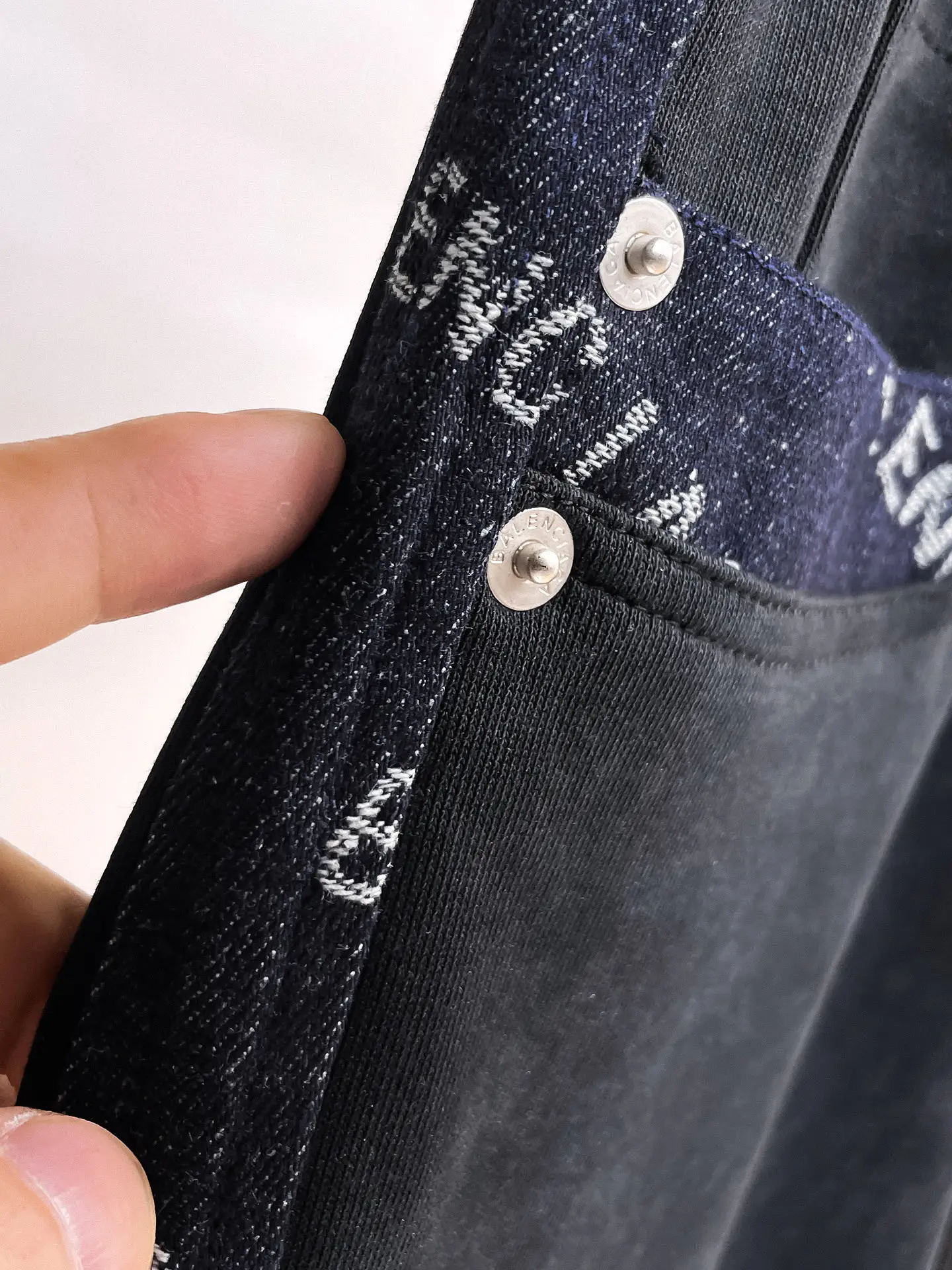 Logo-Print Side-Stripe Sweatpants D29015068 — view 5
