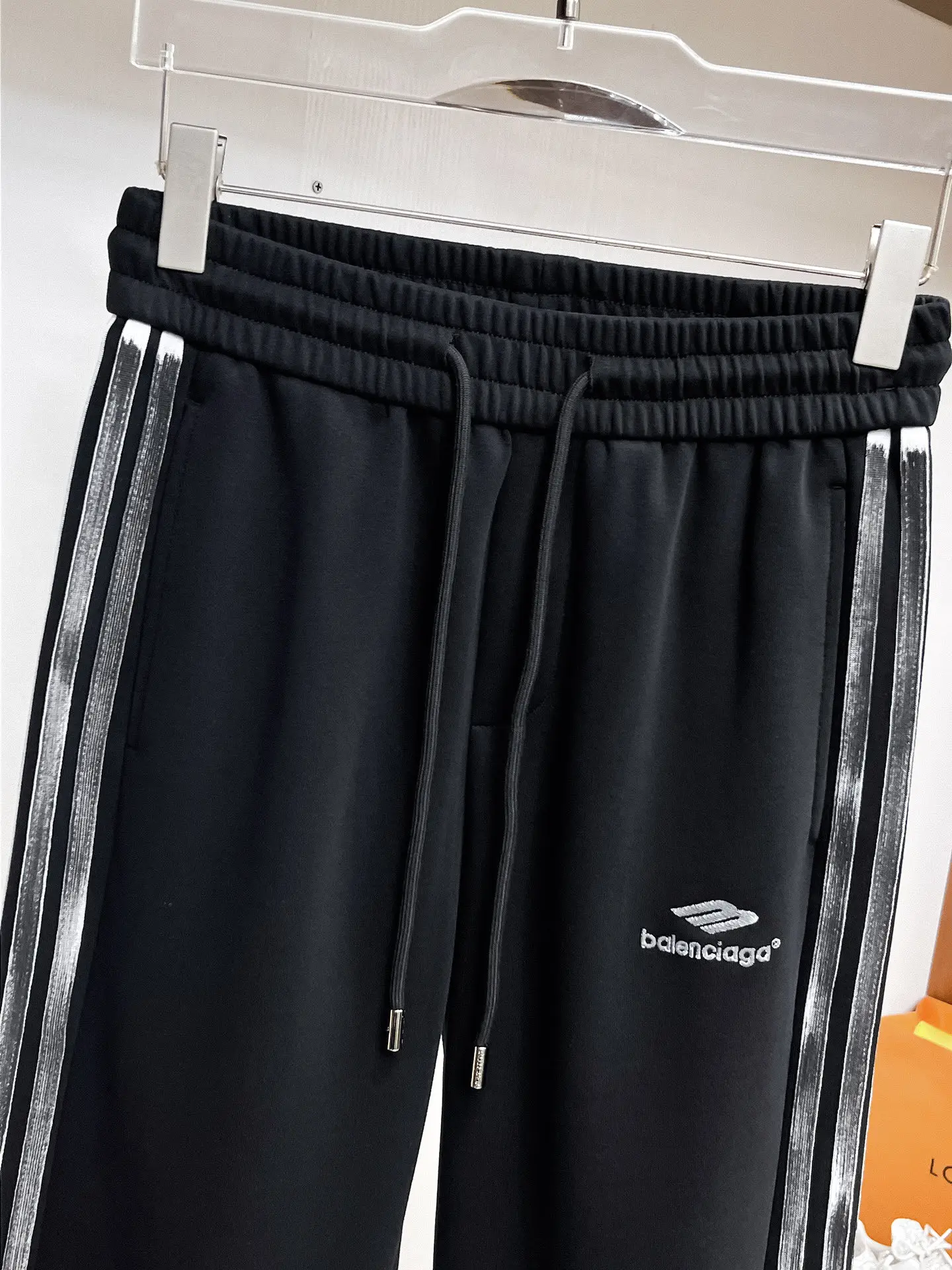 Logo-Embroidered Side-Stripe Sweatpants D29015014 — view 3