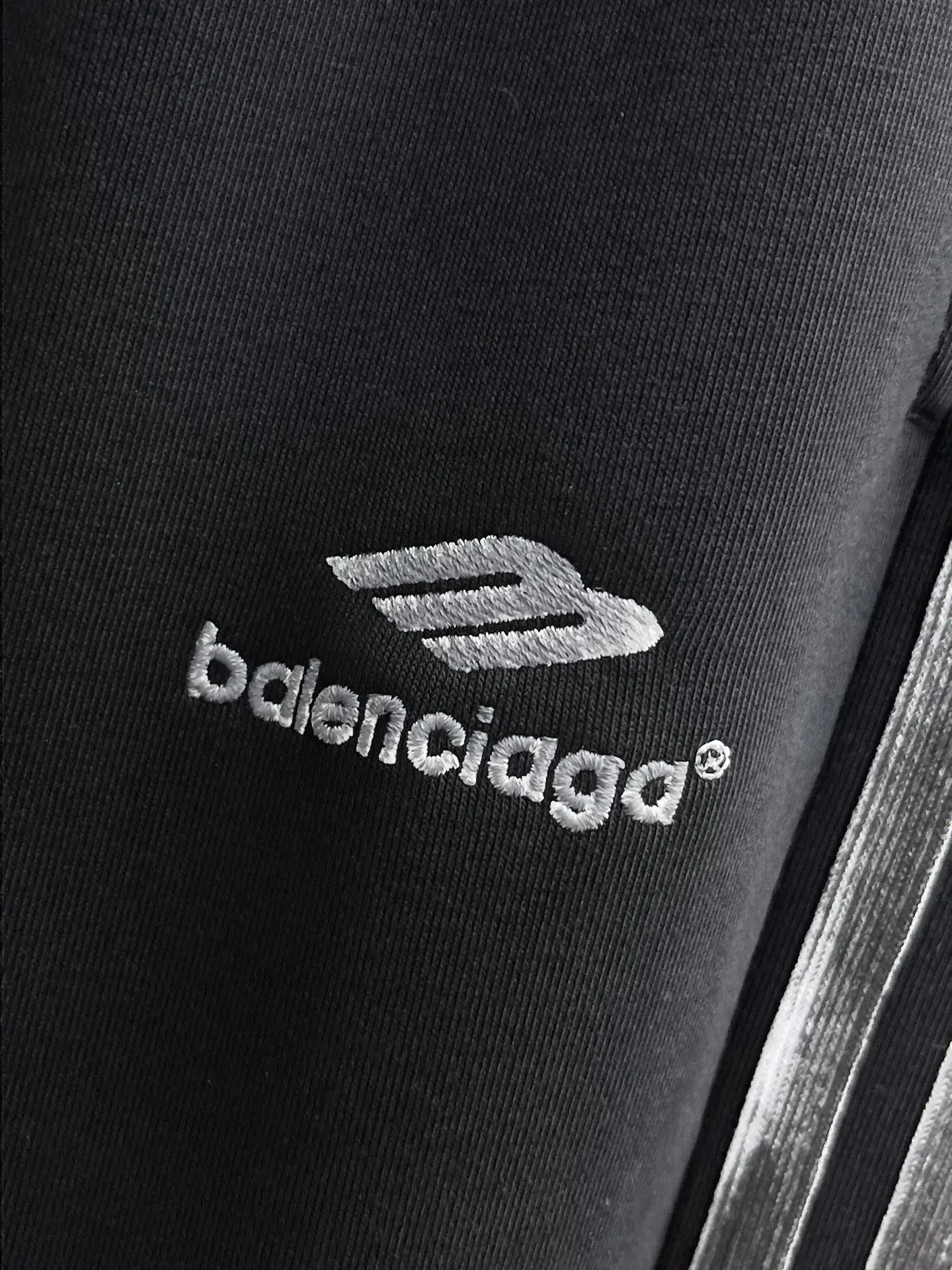 Logo-Embroidered Side-Stripe Sweatpants D29015014 — view 4