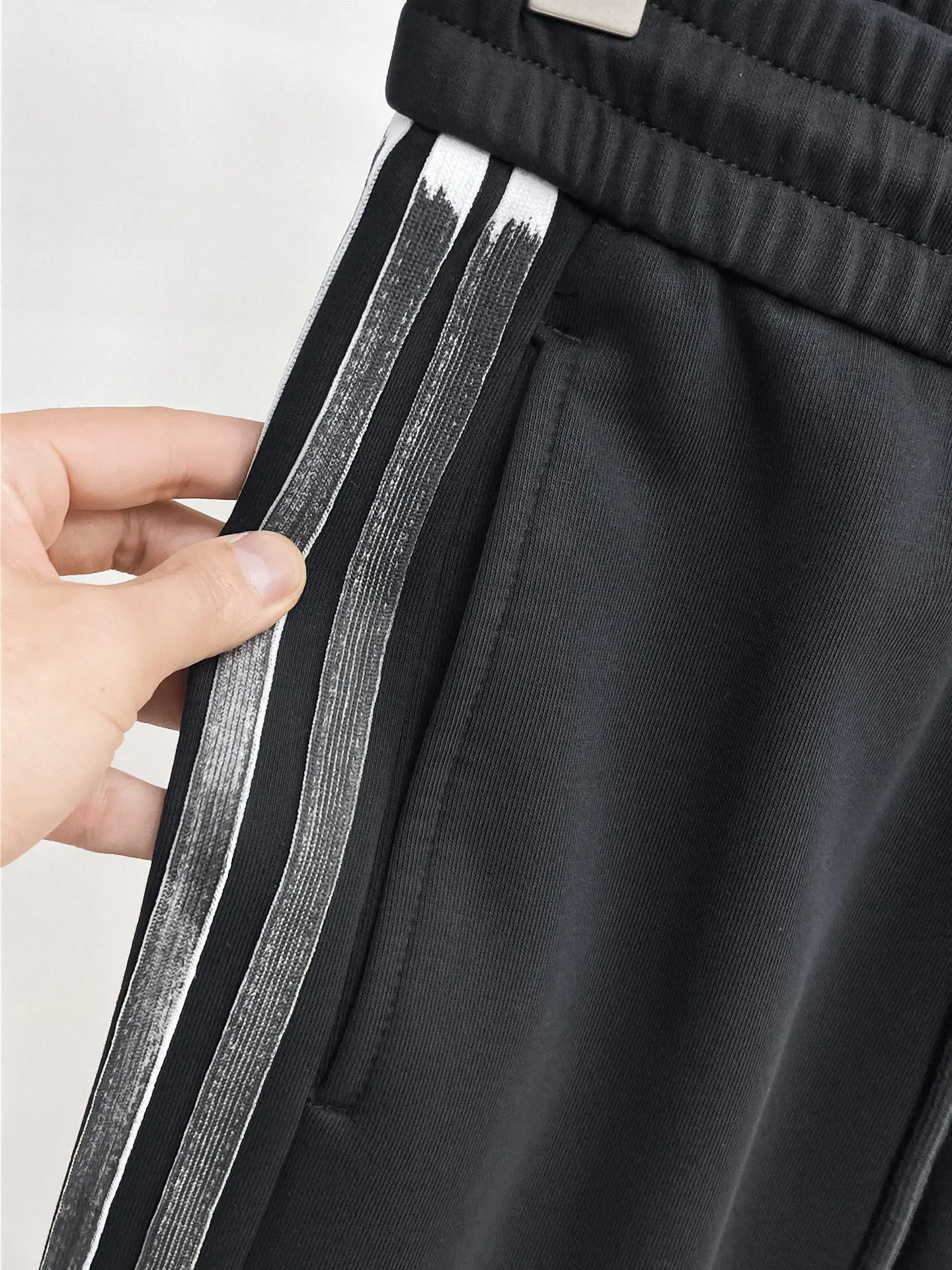 Logo-Embroidered Side-Stripe Sweatpants D29015014 — view 5