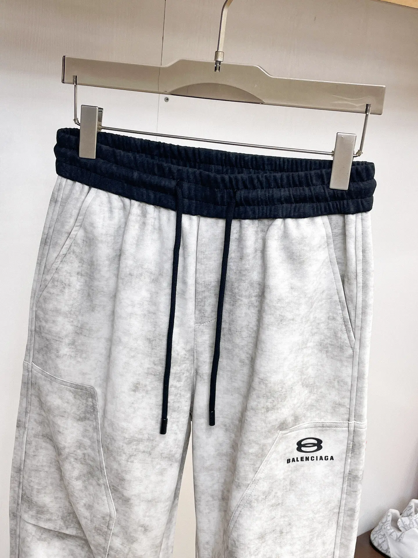 Logo-Embroidered Acid-Wash Sweatpants D29014990 — view 3