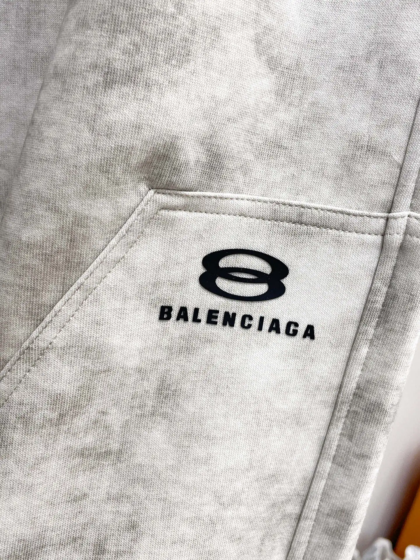 Logo-Embroidered Acid-Wash Sweatpants D29014990 — view 4