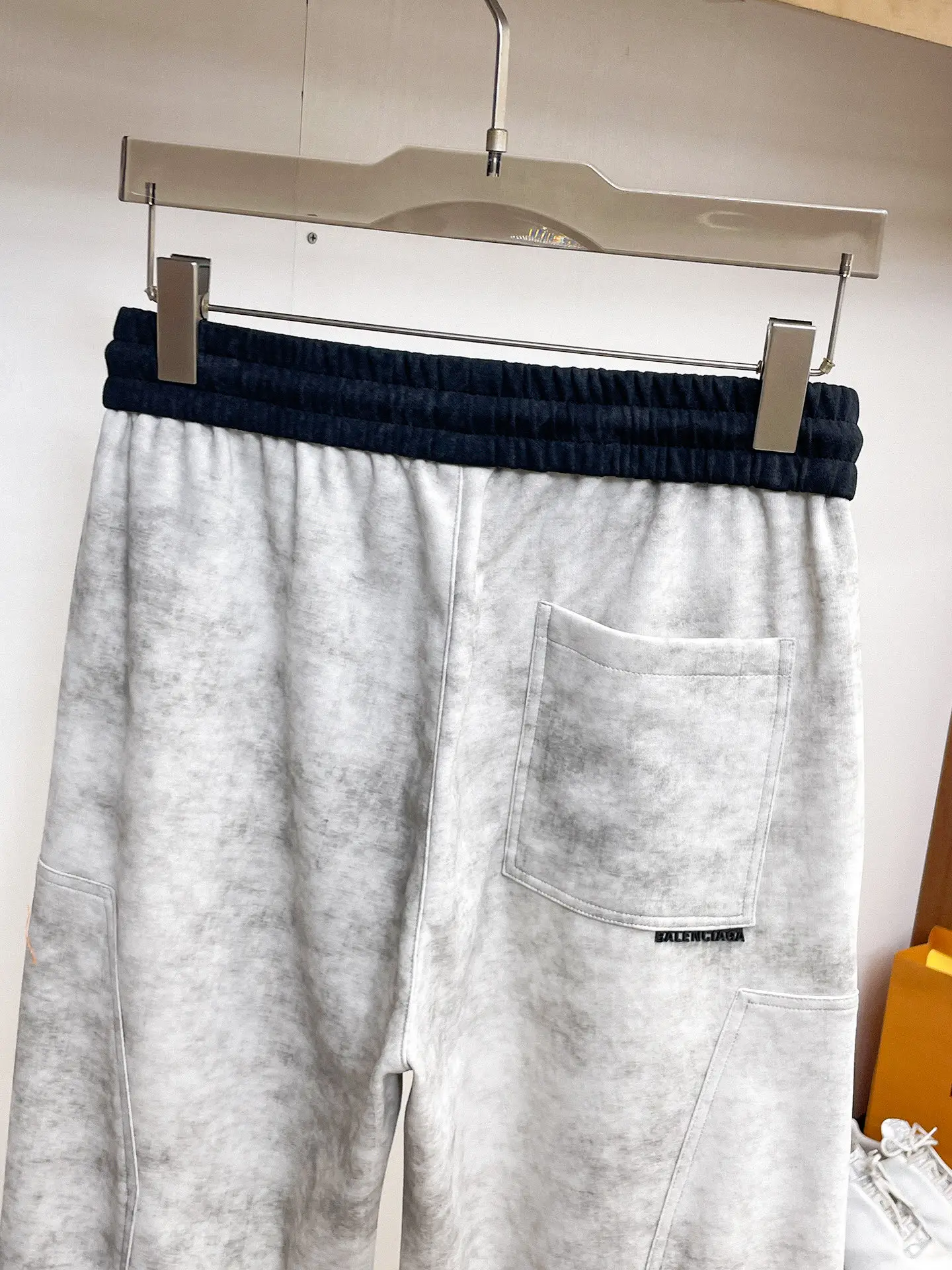Logo-Embroidered Acid-Wash Sweatpants D29014990 — view 10