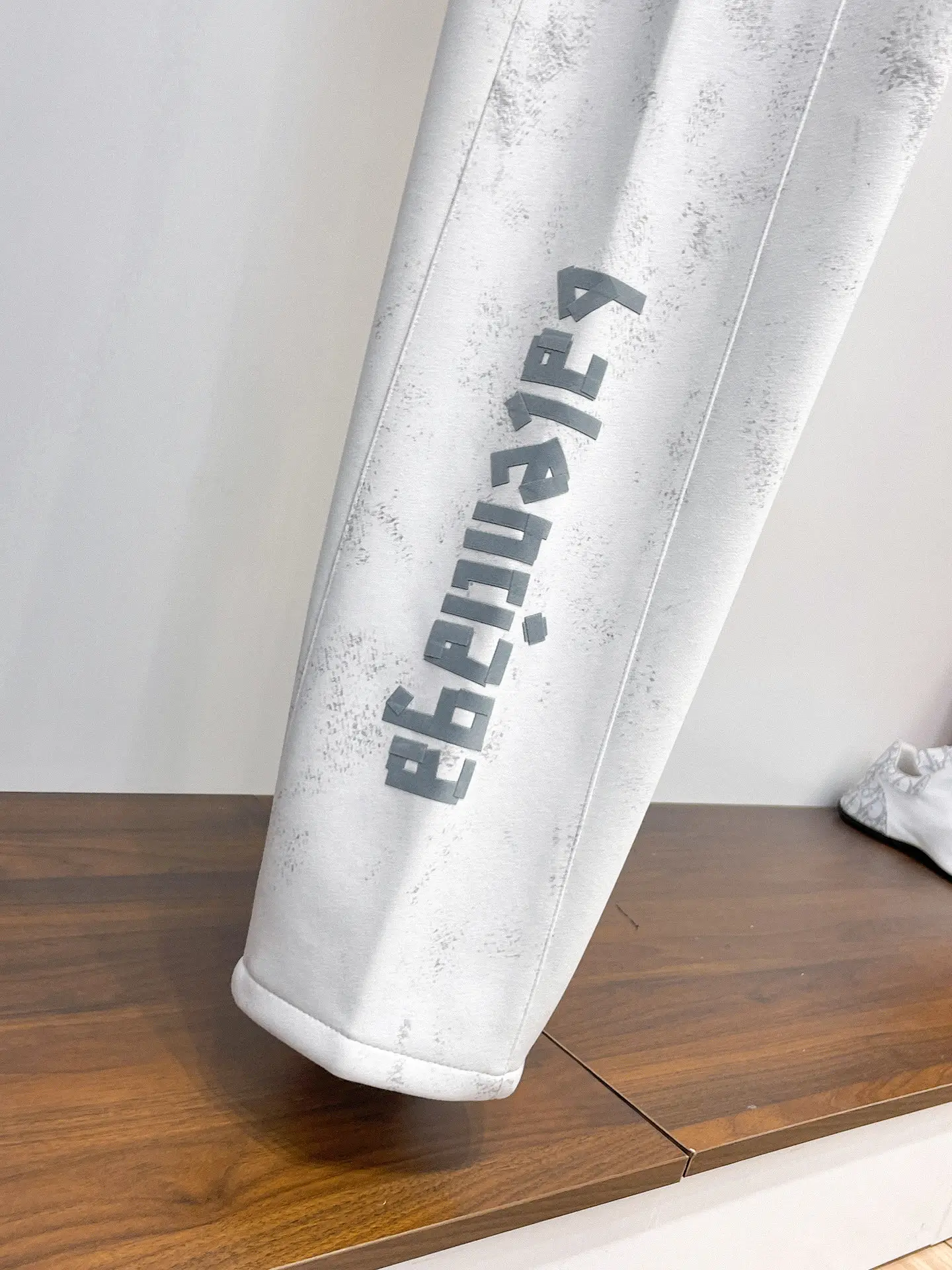 Logo-Print Distressed Cotton-Blend Sweatpants D29014973 — view 5