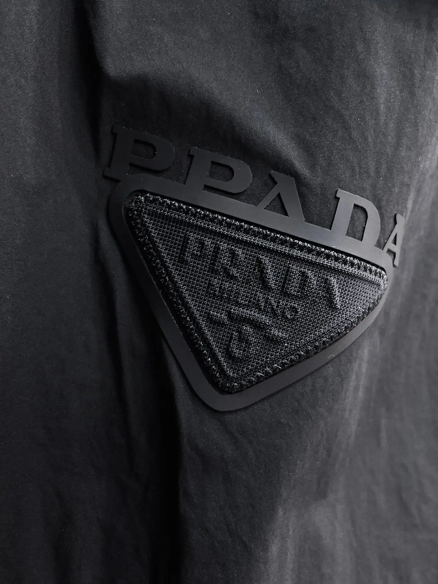Logo-Patch Straight-Leg Cargo Trousers D29015060 — view 5