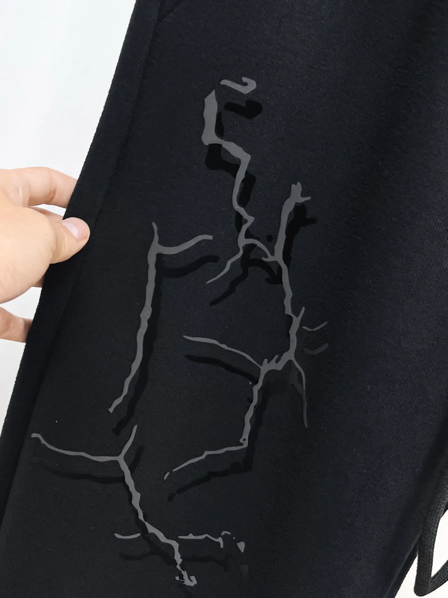 Givenchy Logo-Print Distressed Sweatpants D29015065 — view 5