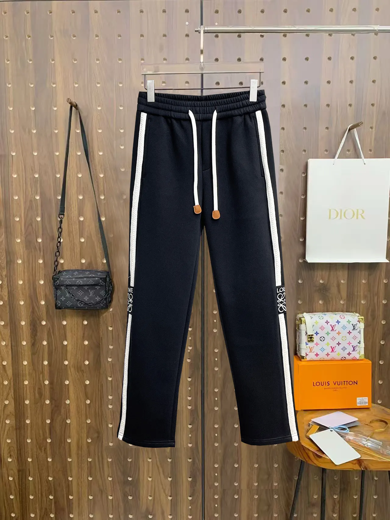 Logo-Print Taped Cotton-Blend Sweatpants D29014923