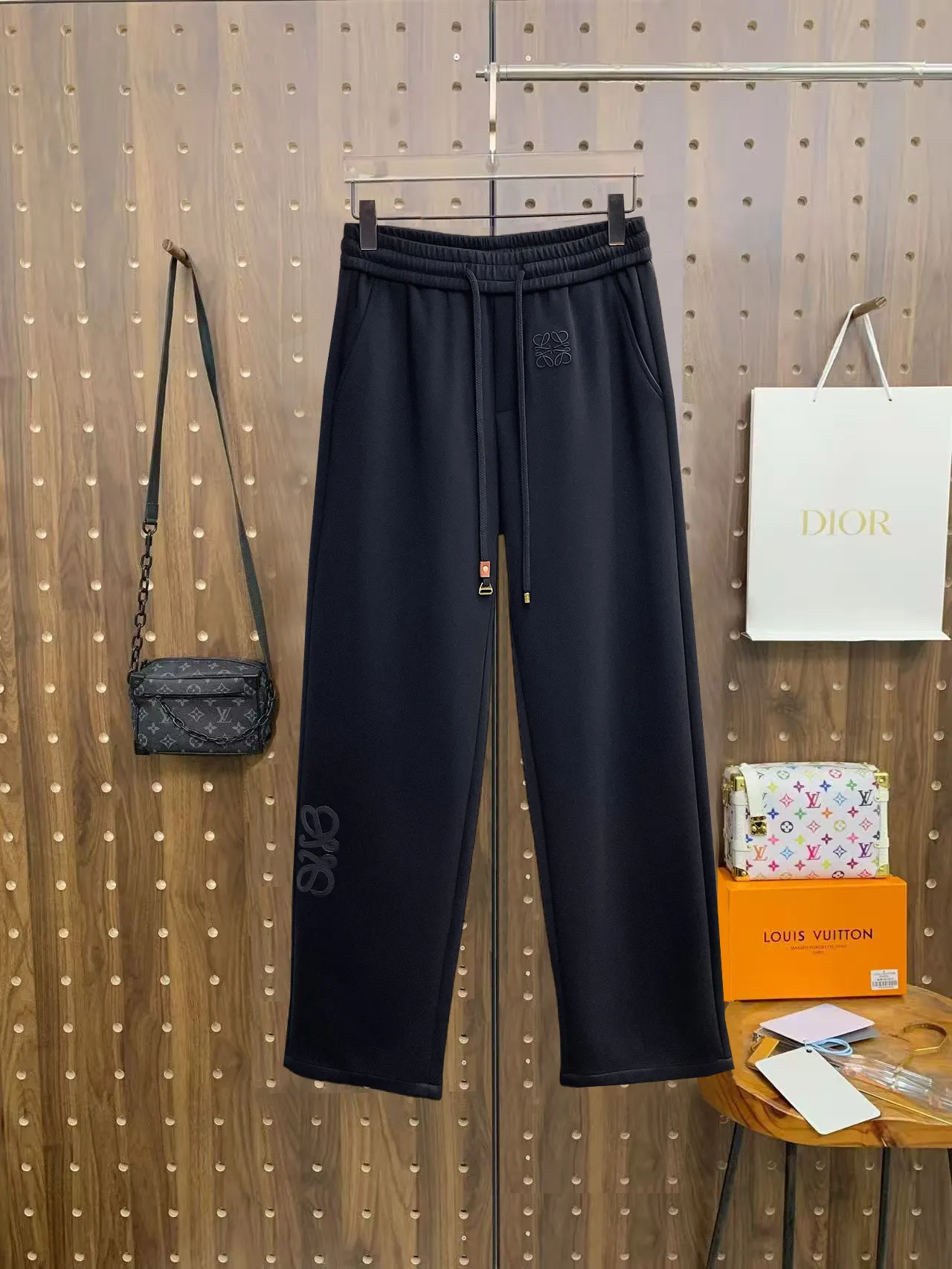 Anagram Logo Embroidered Sweatpants D29014879