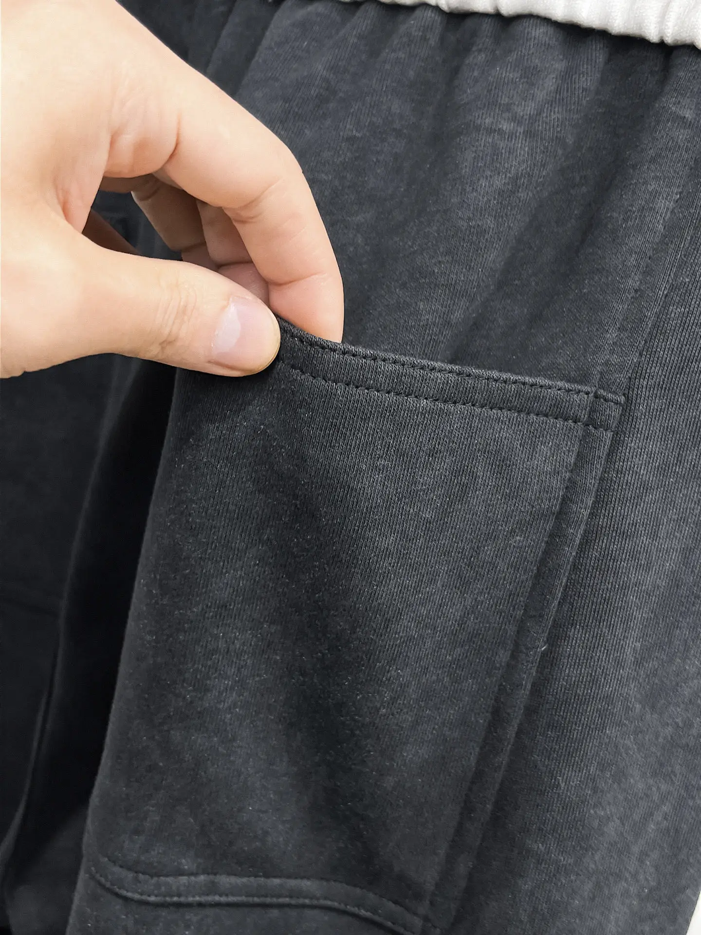 Logo-Print Contrast Waistband Sweatpants D29015011 — view 7