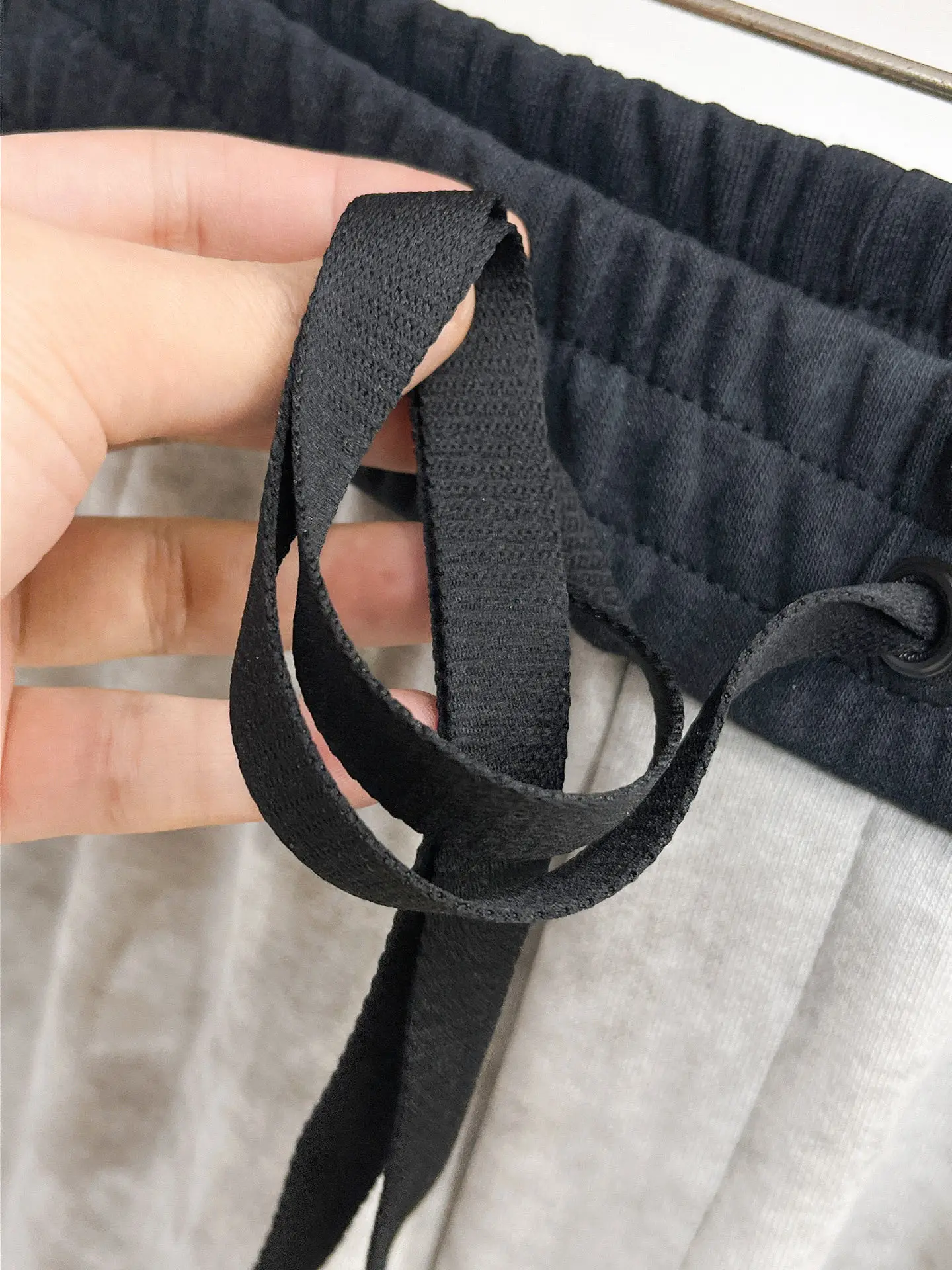 Logo-Print Contrast Waistband Sweatpants D29015011 — view 9