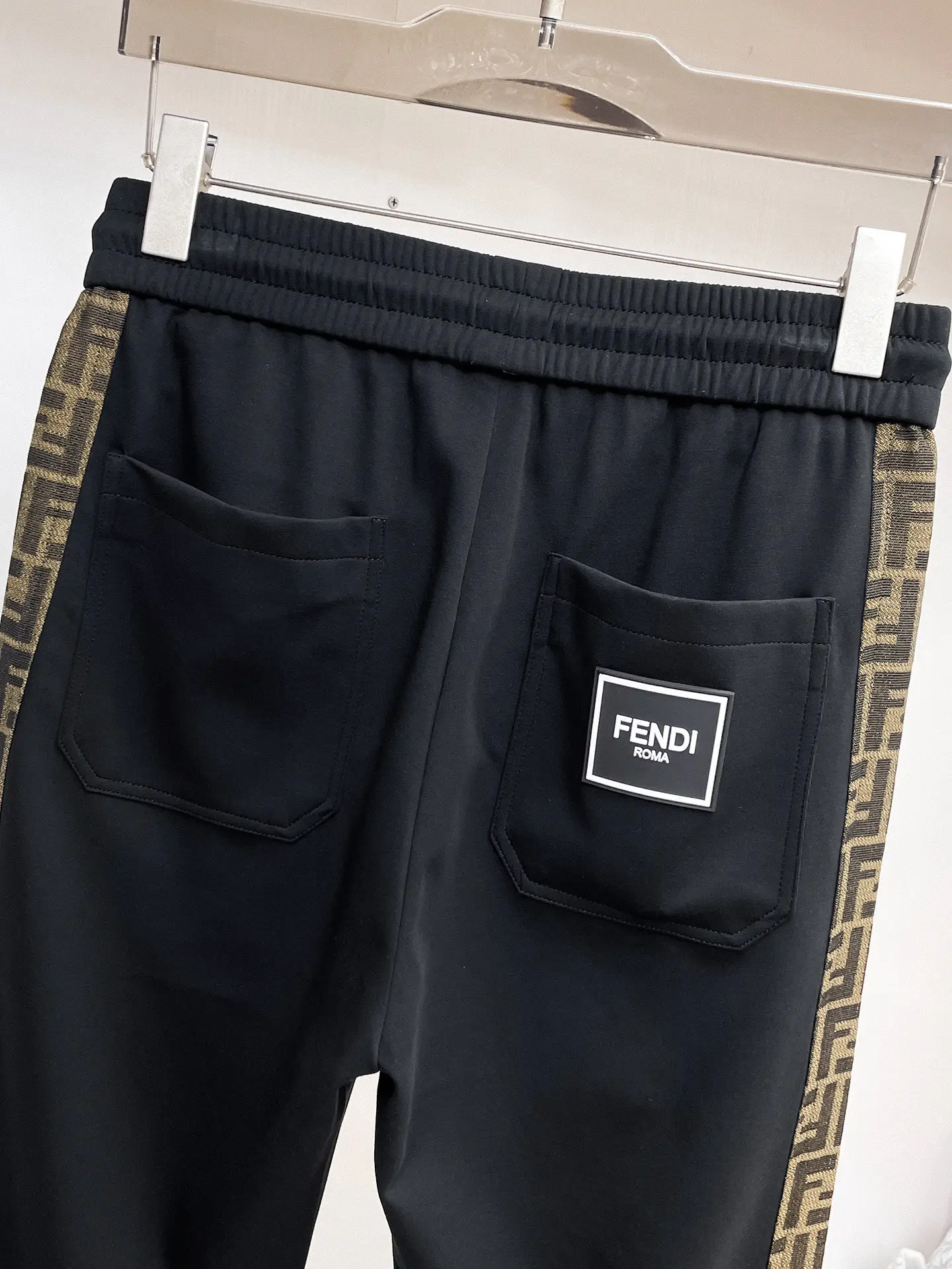 Logo-Print Tapered Sweatpants D29015013 — view 8