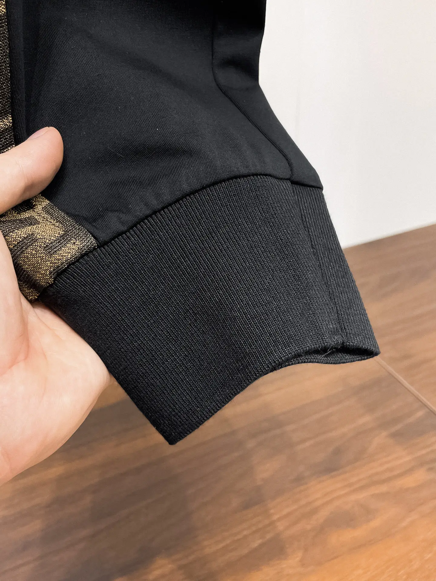 Logo-Print Tapered Sweatpants D29015013 — view 11