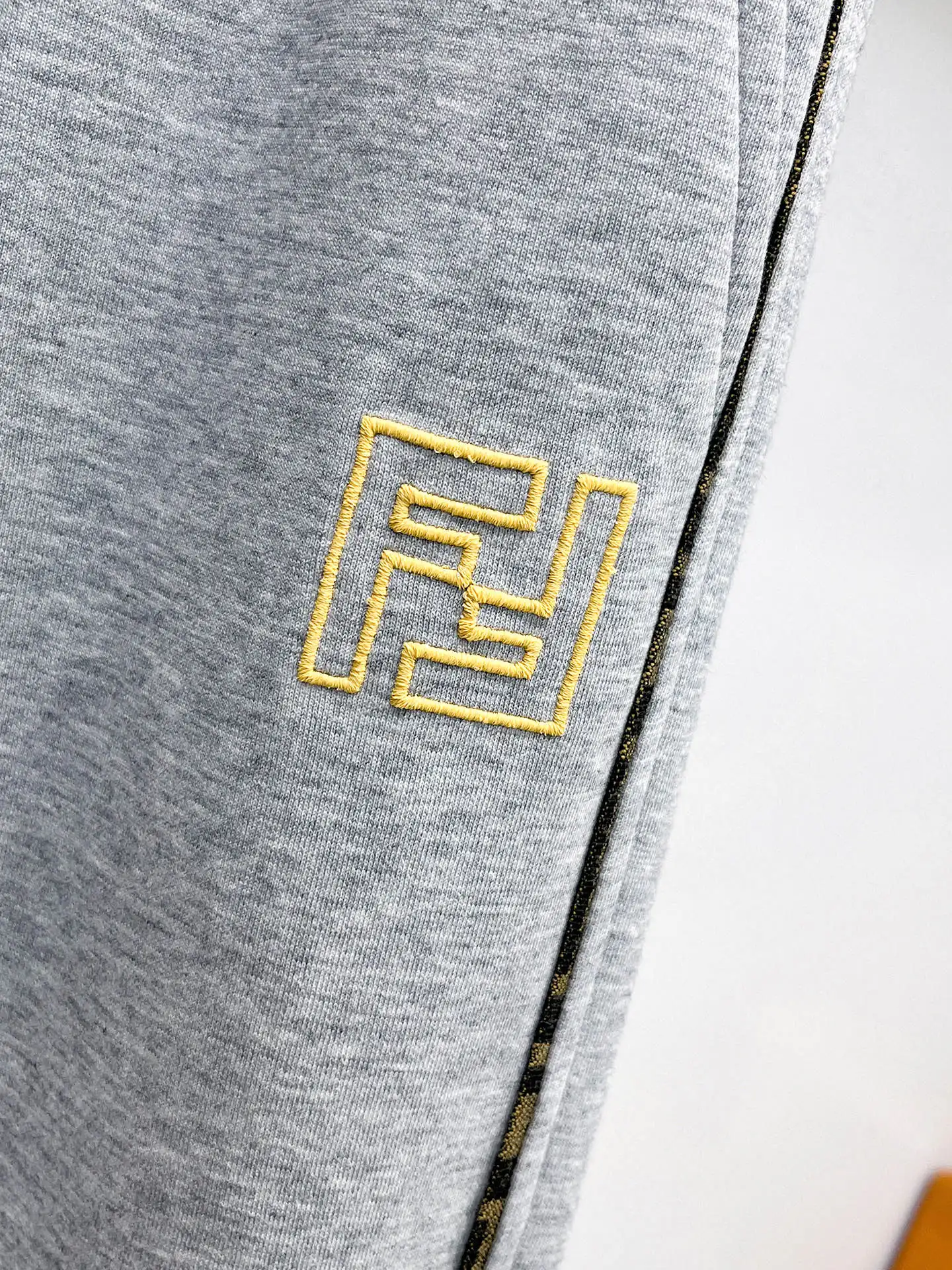 Logo-Embroidered Cotton-Blend Sweatpants D29015030 — view 4