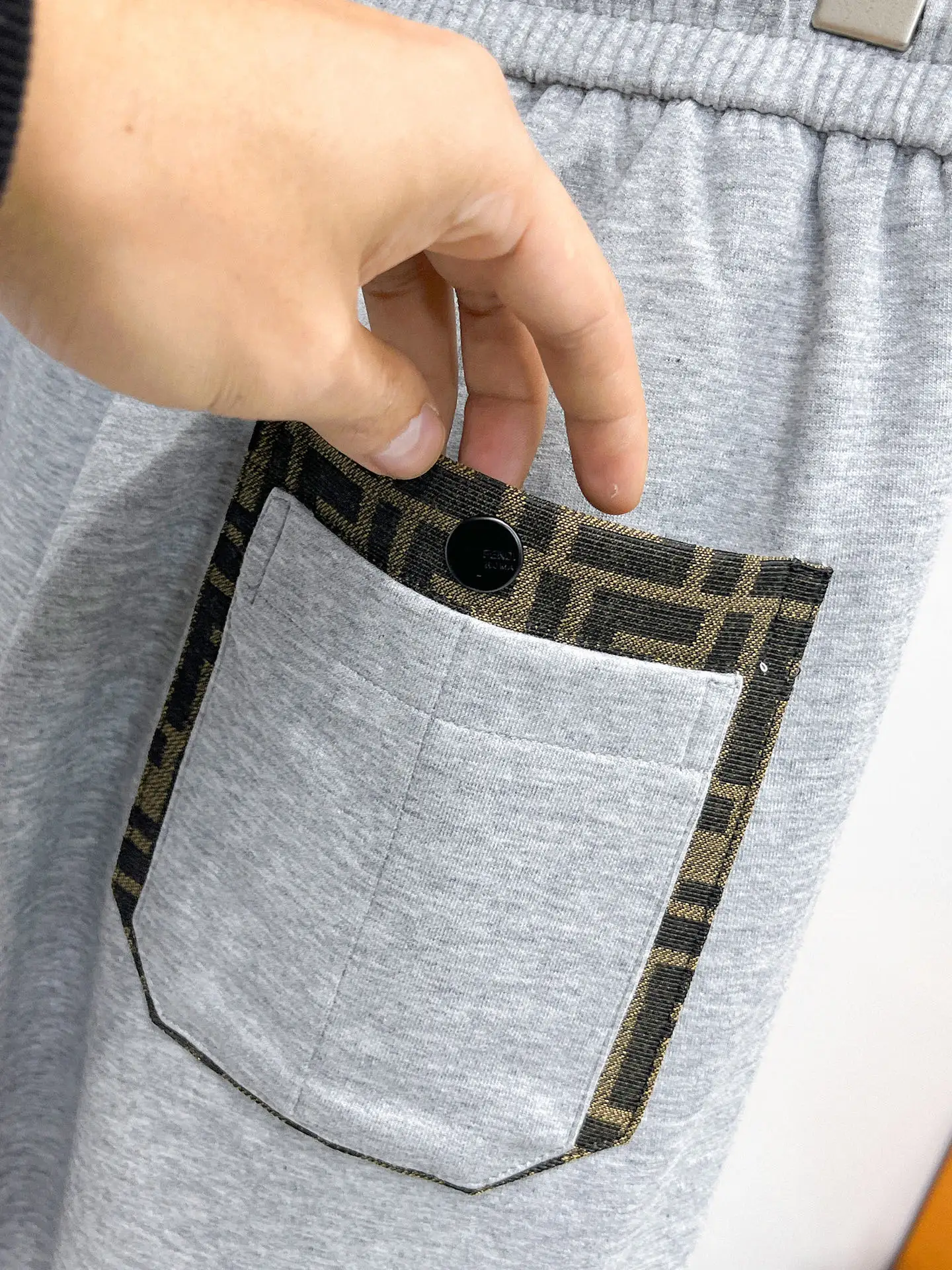 Logo-Embroidered Cotton-Blend Sweatpants D29015030 — view 9