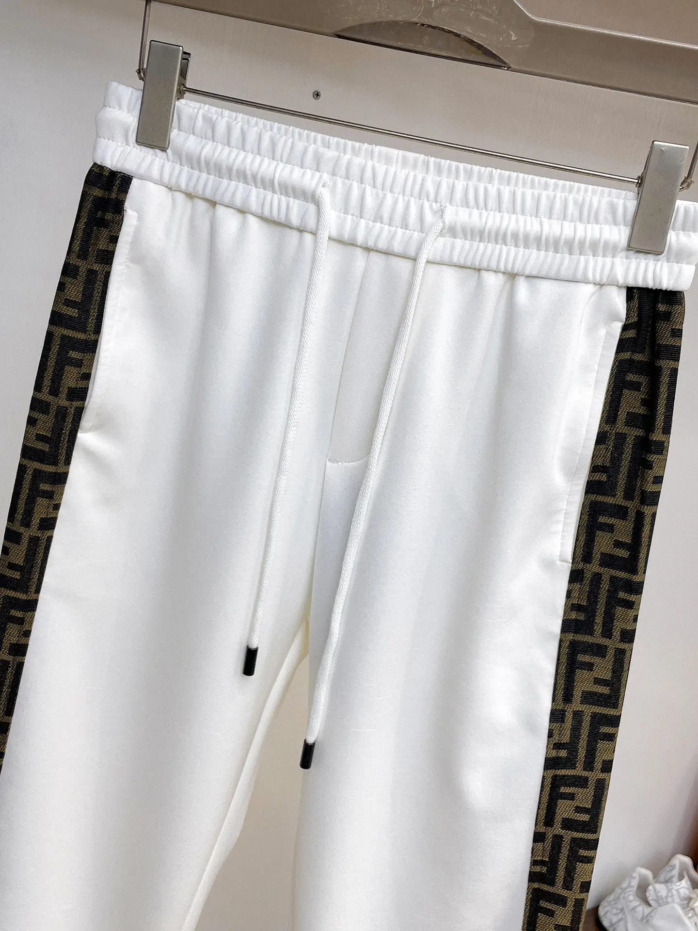 Logo-Print Side-Stripe Sweatpants D29015012 — view 3