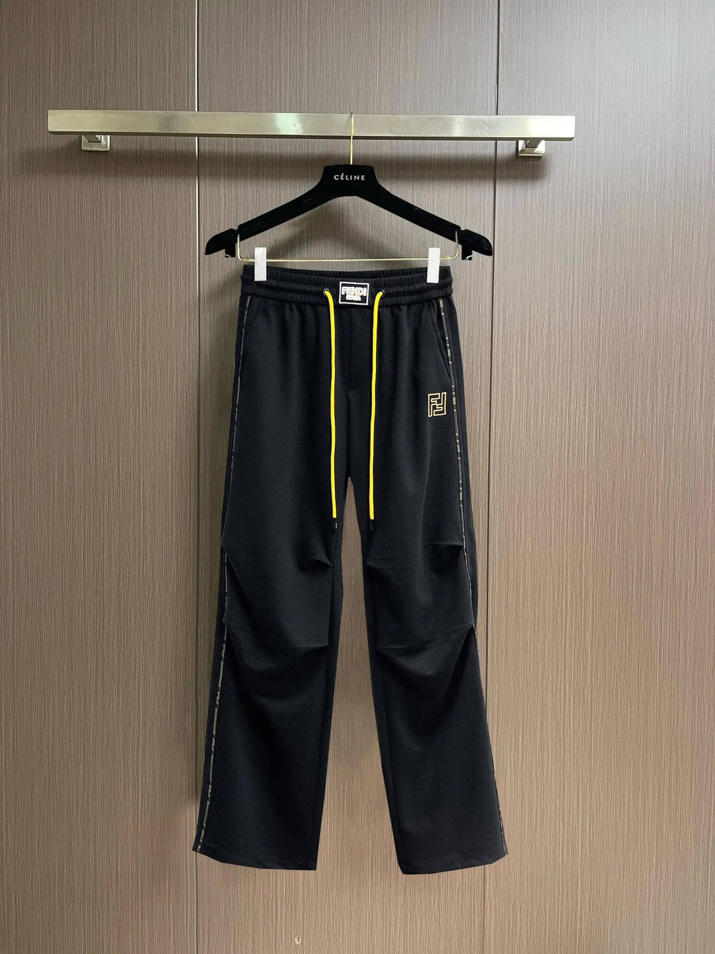 Logo-Embroidered Drawstring Sweatpants D29015031