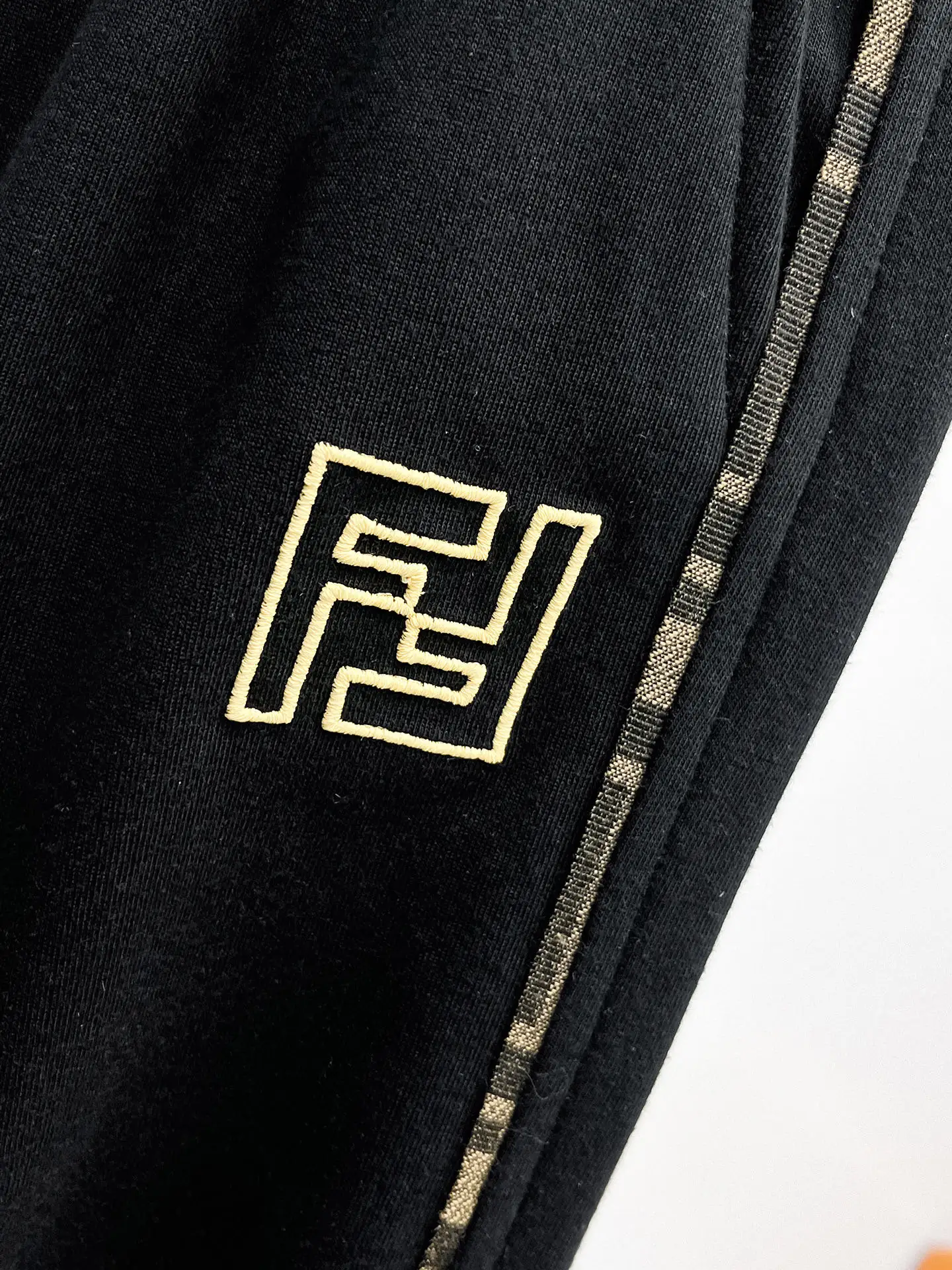 Logo-Embroidered Drawstring Sweatpants D29015031 — view 4