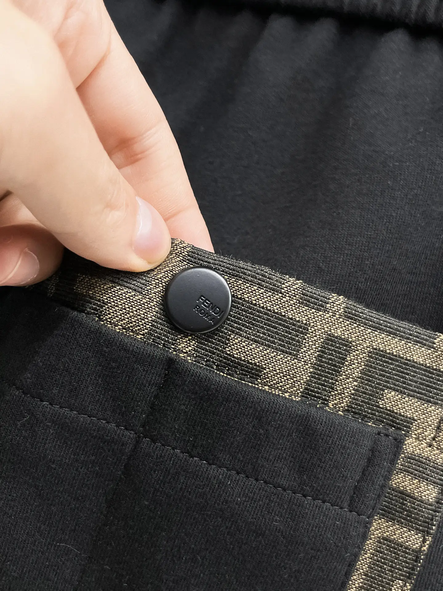 Logo-Embroidered Drawstring Sweatpants D29015031 — view 10