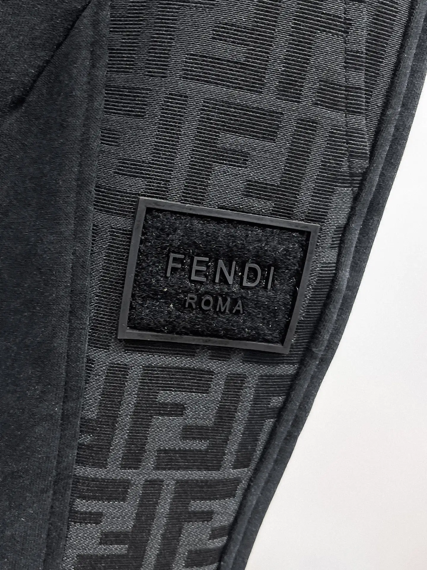 Logo-Panelled Tapered Sweatpants D29015026 — view 4