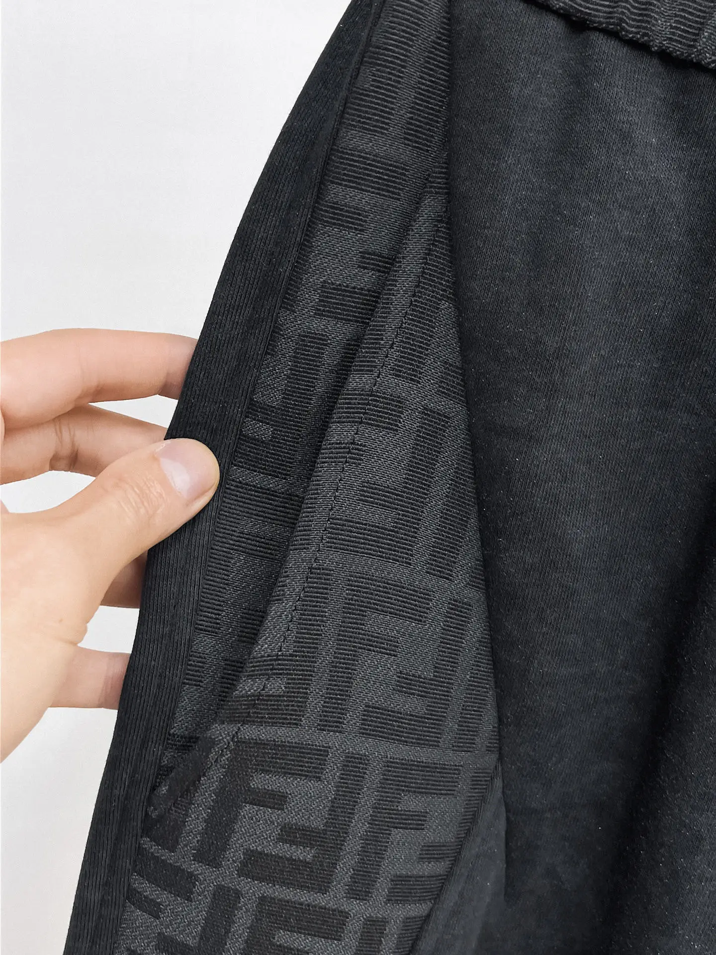 Logo-Panelled Tapered Sweatpants D29015026 — view 5