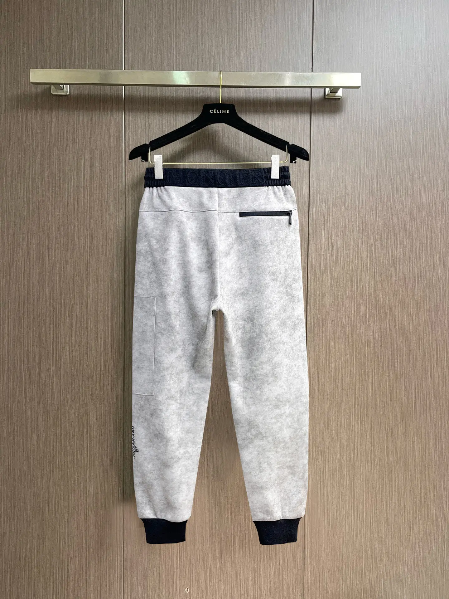 Logo-Patch Tapered Sweatpants D29015008 — view 2